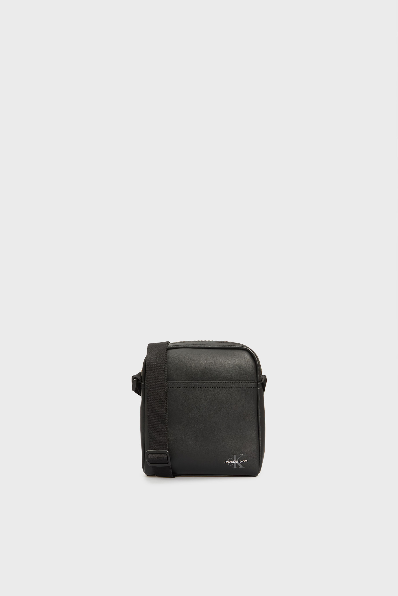 Мужская черная сумка MONO LOGO REPORTER 18 Черный ONESIZE Calvin Klein Jeans LV04G3014G Мужская черная сумка MONO LOGO REPORTER 18 Черный ONESIZE Calvin Klein Jeans LV04G3014G