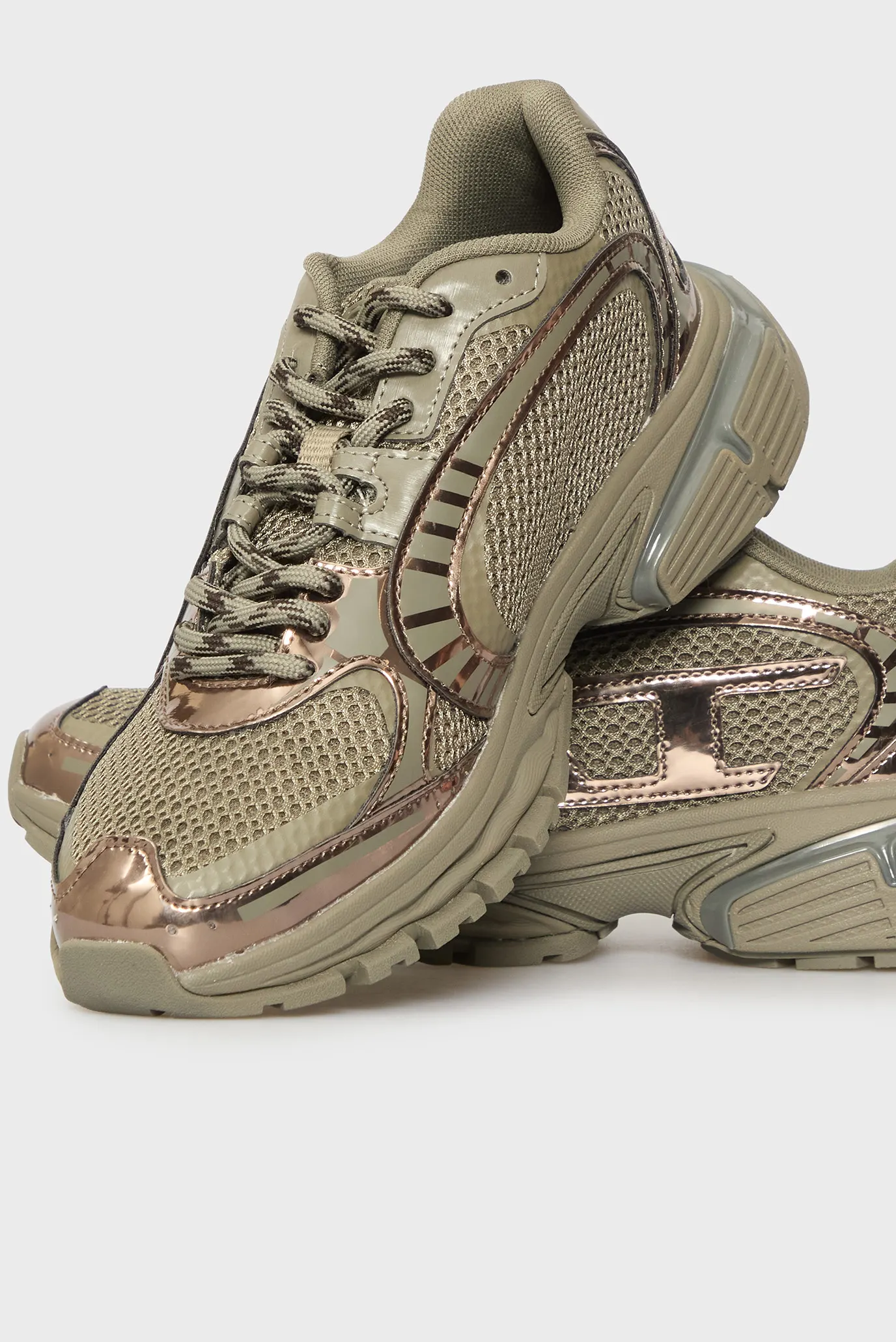 Женские оливковые кроссовки PRO V DENSE 2