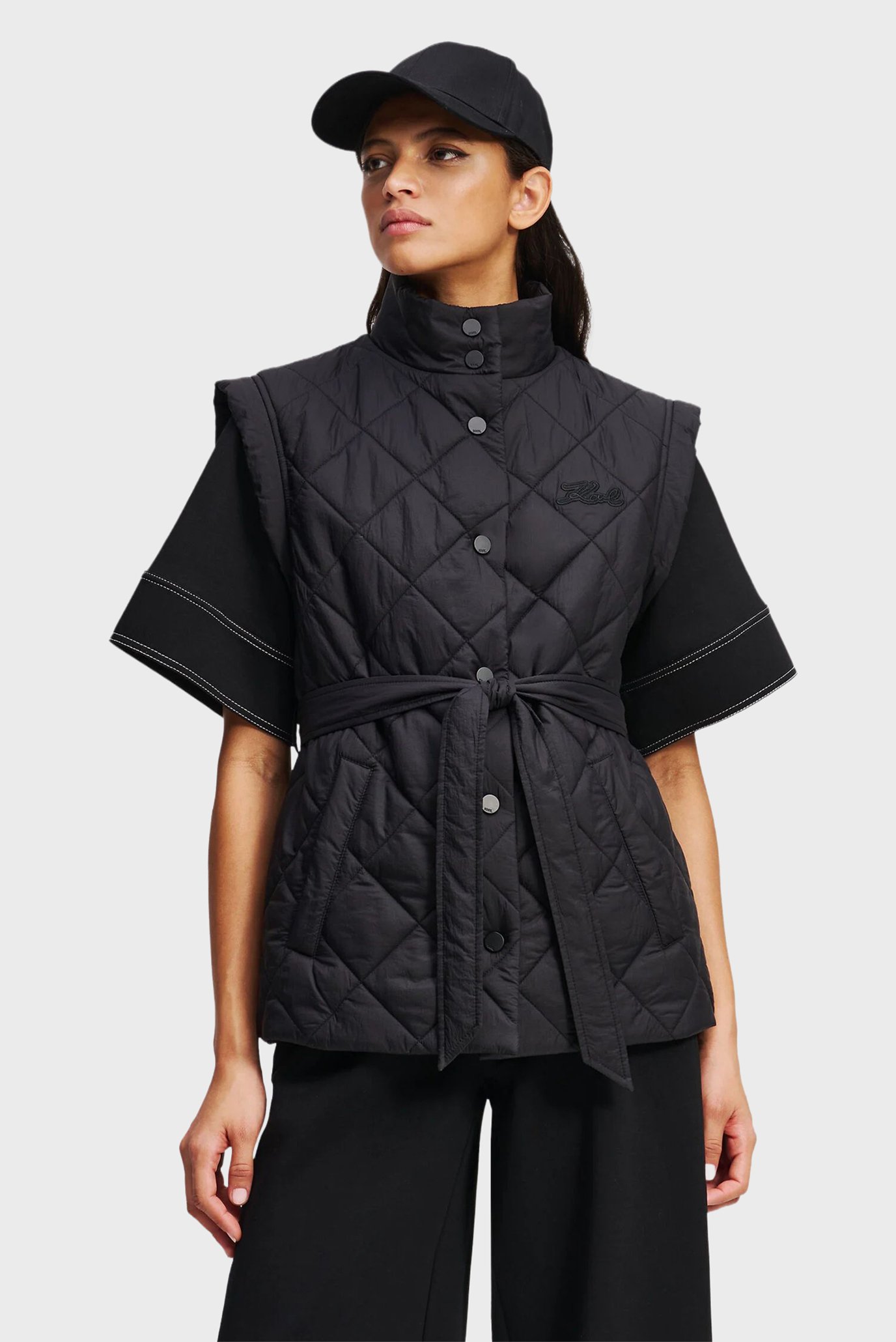 Женский черный жилет LIGHTWEIGHT Черный XS Karl Lagerfeld A3W15045 Женский черный жилет LIGHTWEIGHT Черный XS Karl Lagerfeld A3W15045