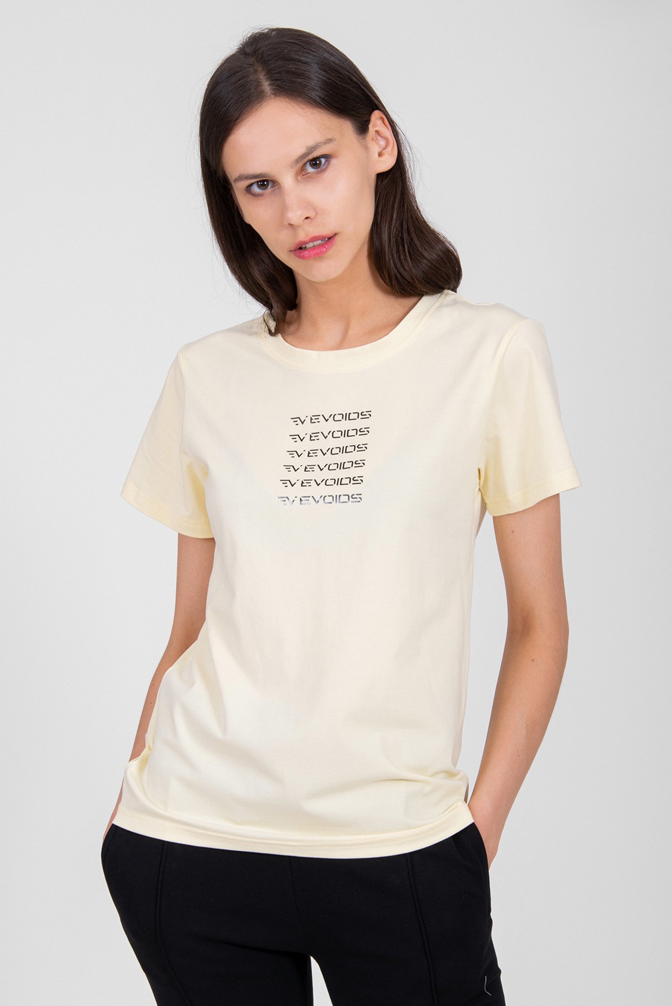 Женская бежевая футболка 1