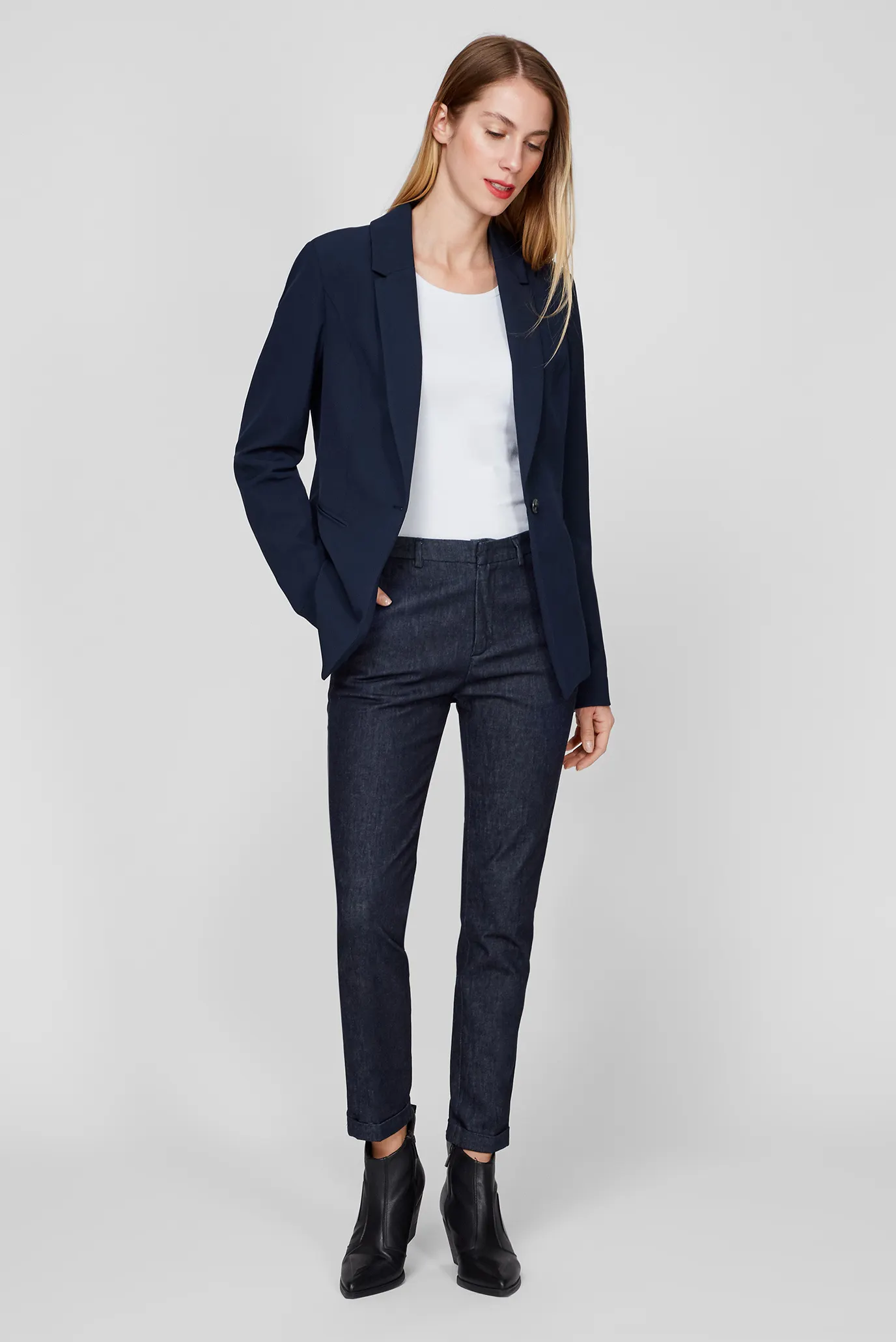 Жіночий синій жакет 2