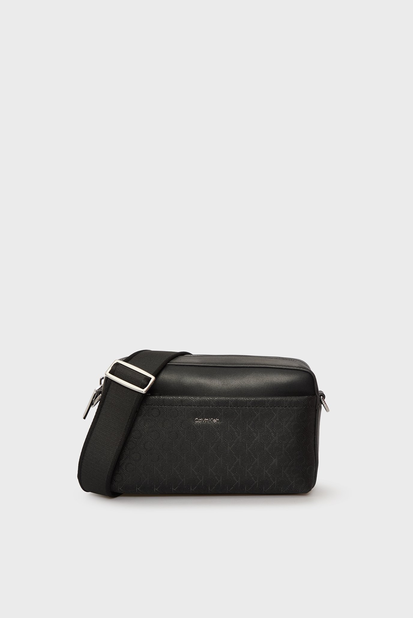 Женская черная сумка DOUBLE STRAPS Черный ONESIZE Calvin Klein LV04F3080G Женская черная сумка DOUBLE STRAPS Черный ONESIZE Calvin Klein LV04F3080G