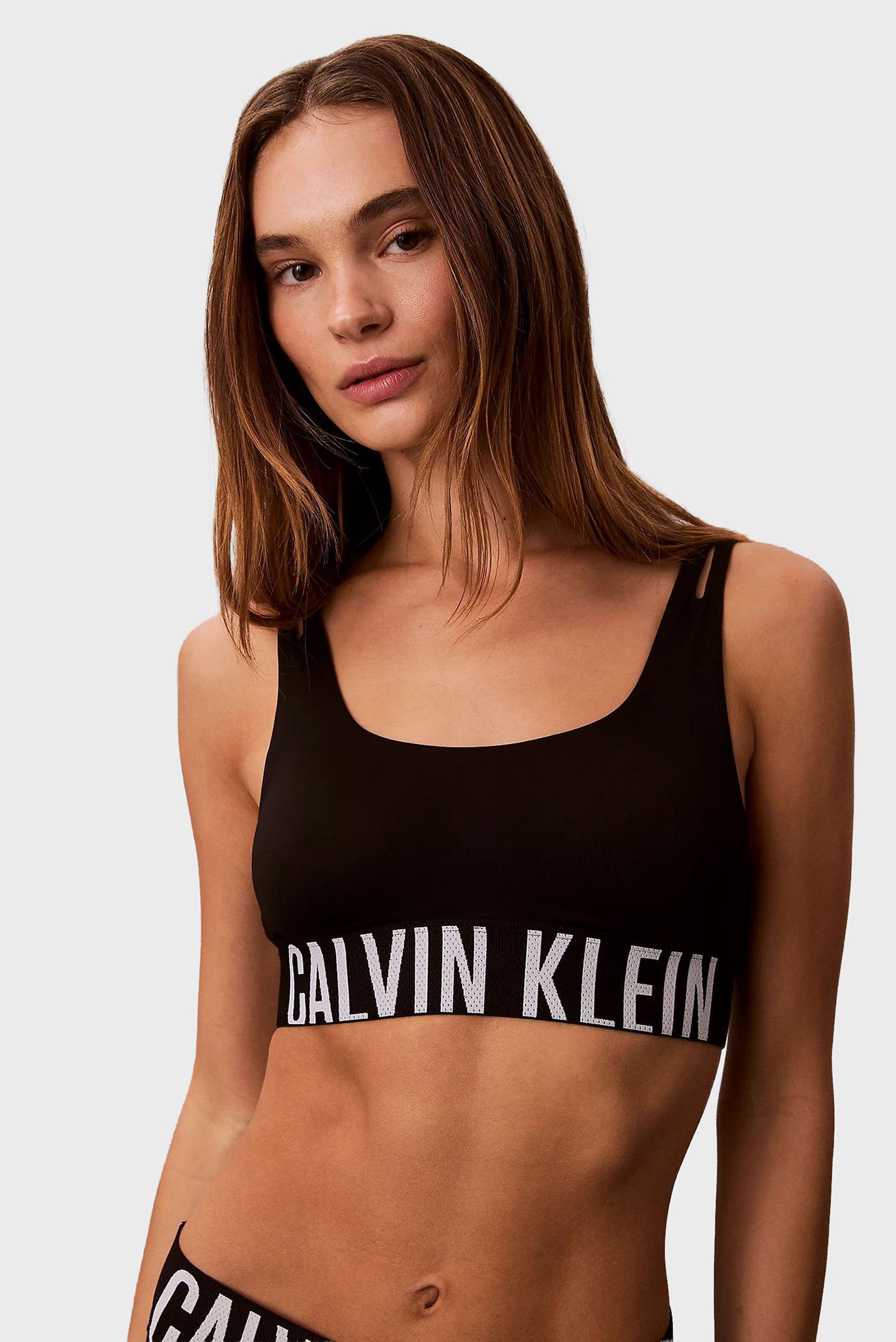 Женский черный бюстгальтер UNLINED BRALETTE Черный S Calvin Klein LV00QF8478 Женский черный бюстгальтер UNLINED BRALETTE Черный S Calvin Klein LV00QF8478