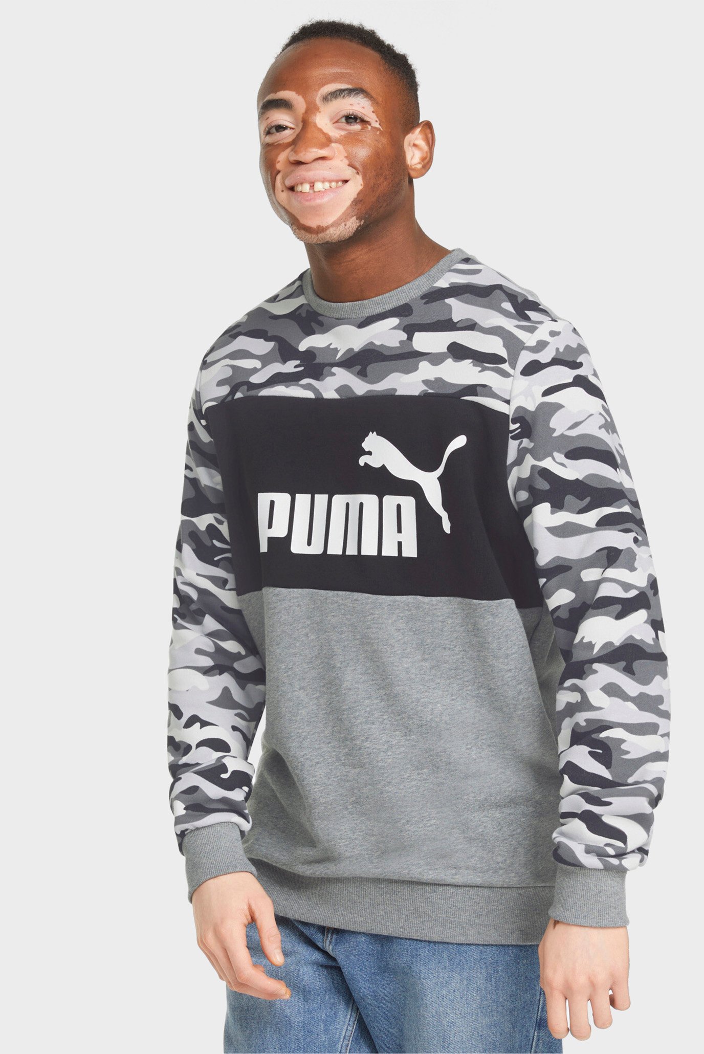 Чоловічий сірий світшот Essentials+ Camo Crew Neck Men's Sweater 1