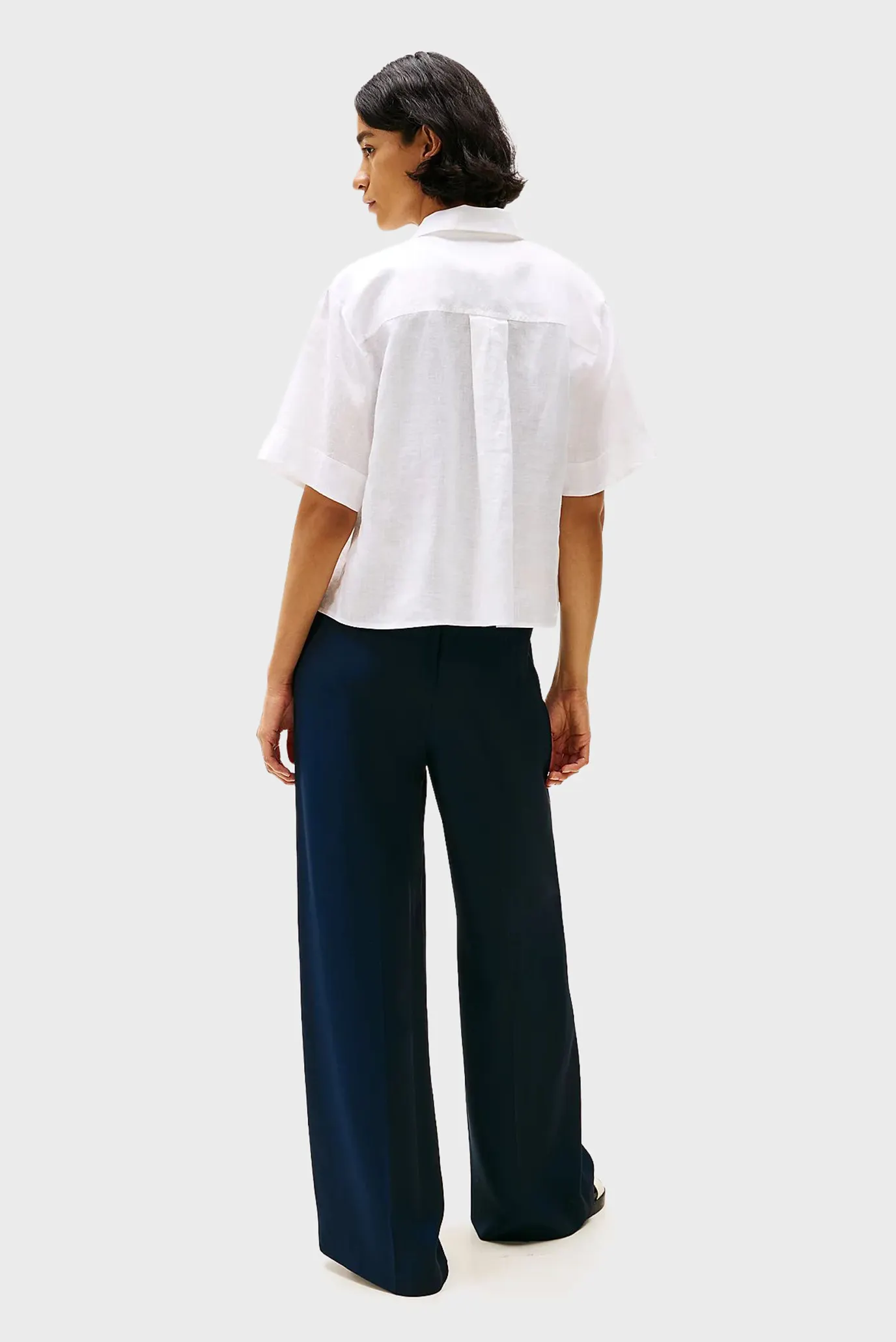 Женская белая льняная рубашка ESS 3