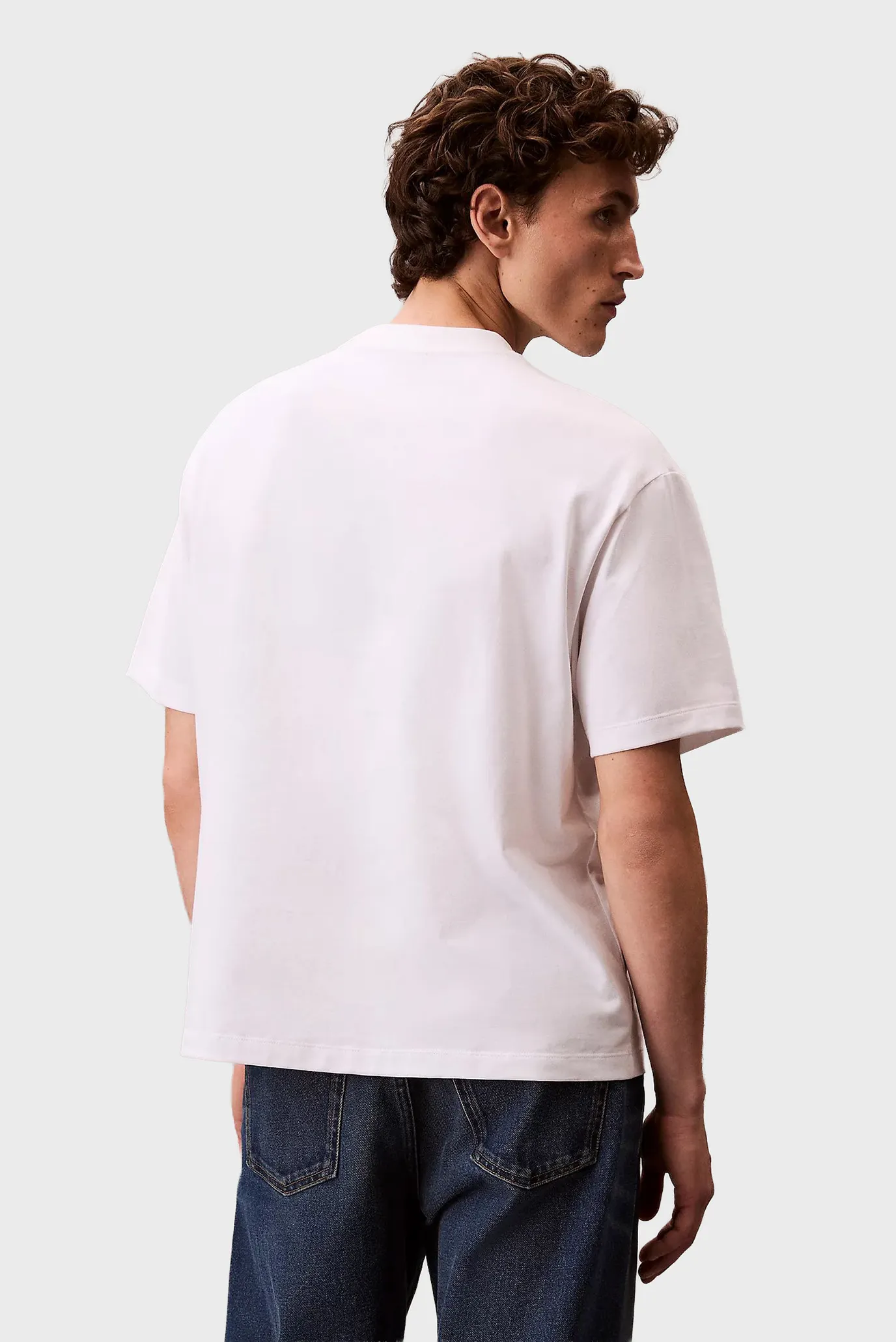 Мужская белая футболка RESORT SCRIPT 3