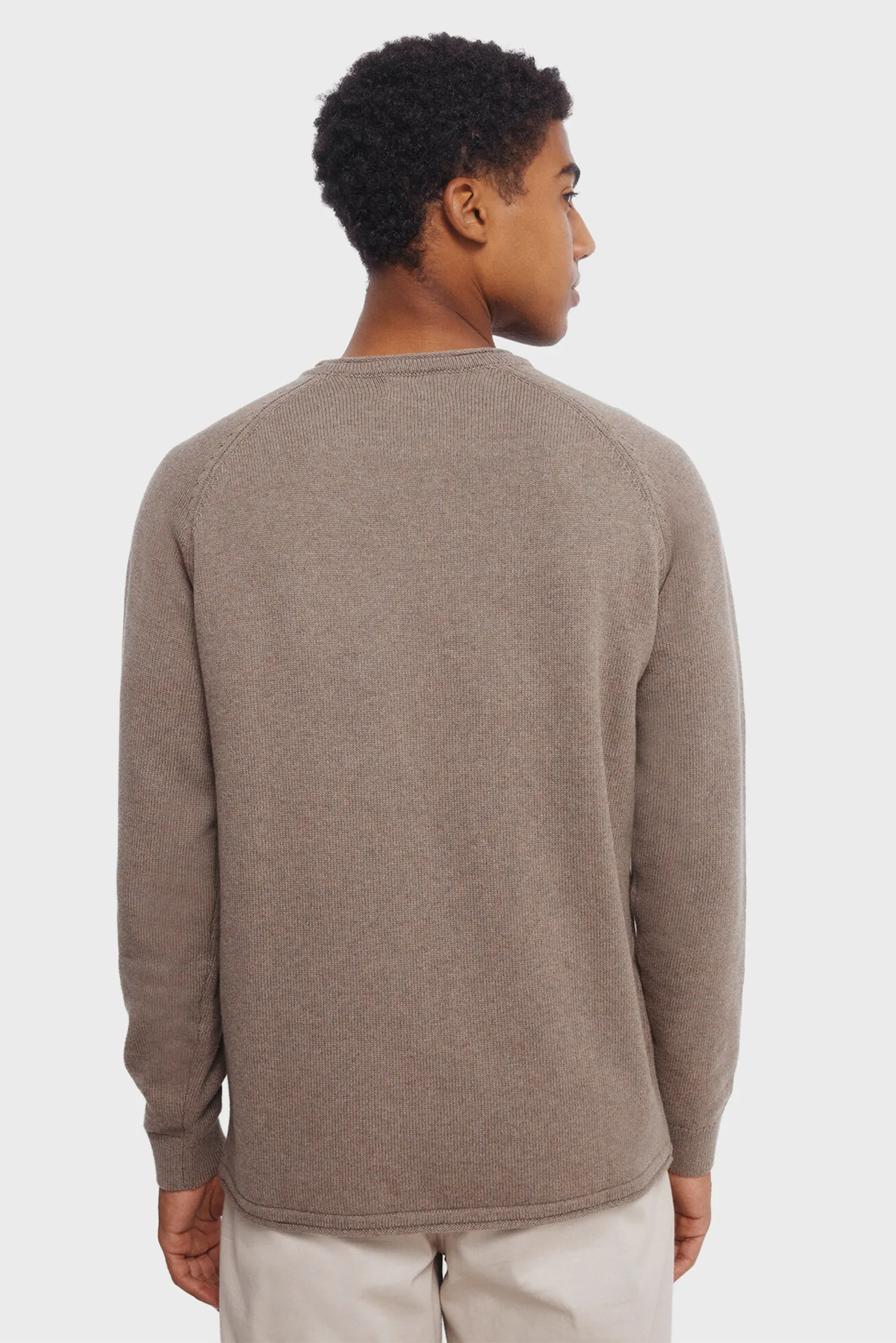 Мужской бежевый джемпер 3
