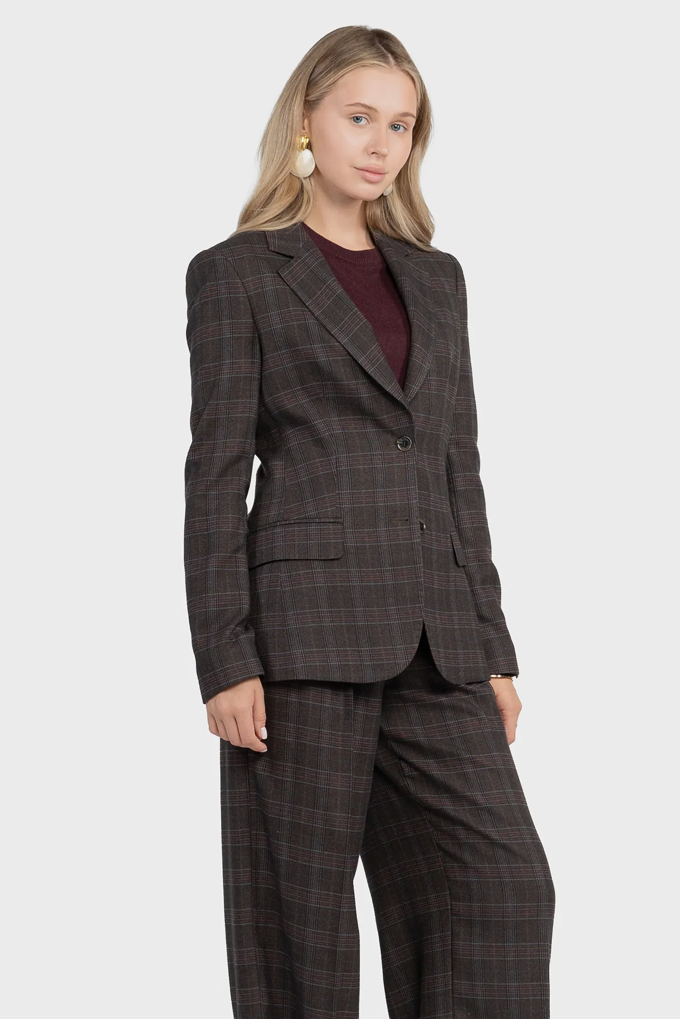 Жіночий темно-коричневий картатий жакет 3