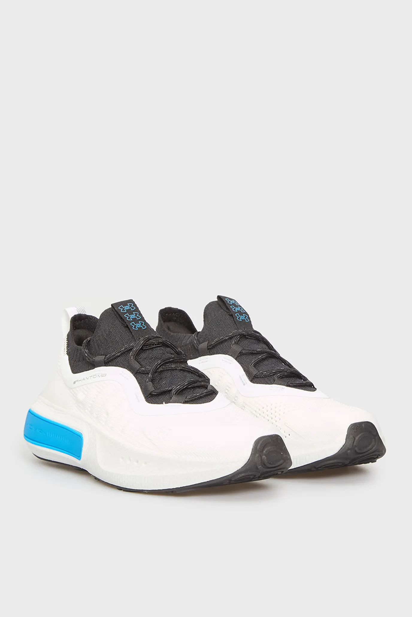 Чоловічі білі кросівки UA Phantom 4 3