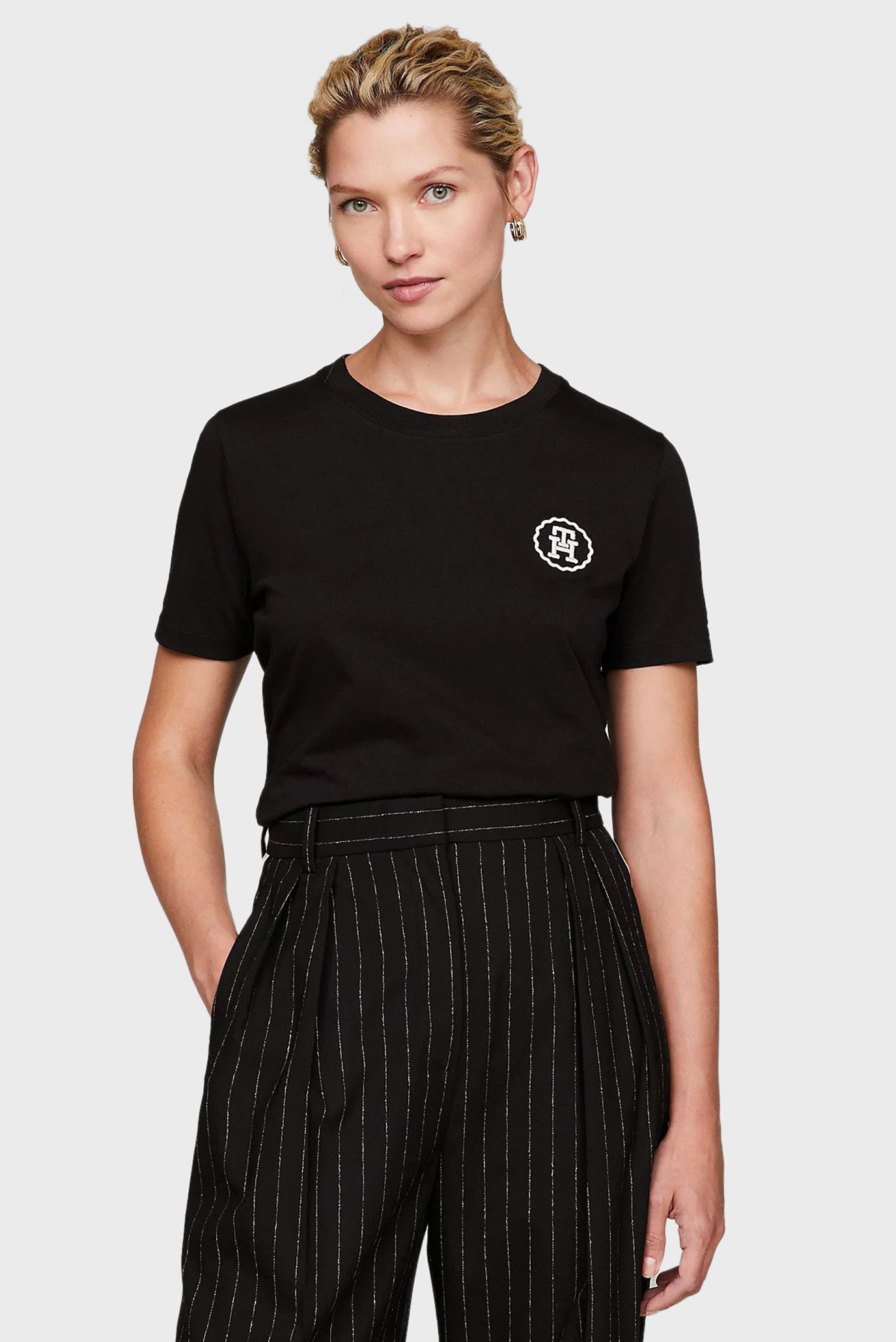 Женская черная футболка SMD MDRN REG EMB C-NK SS 1