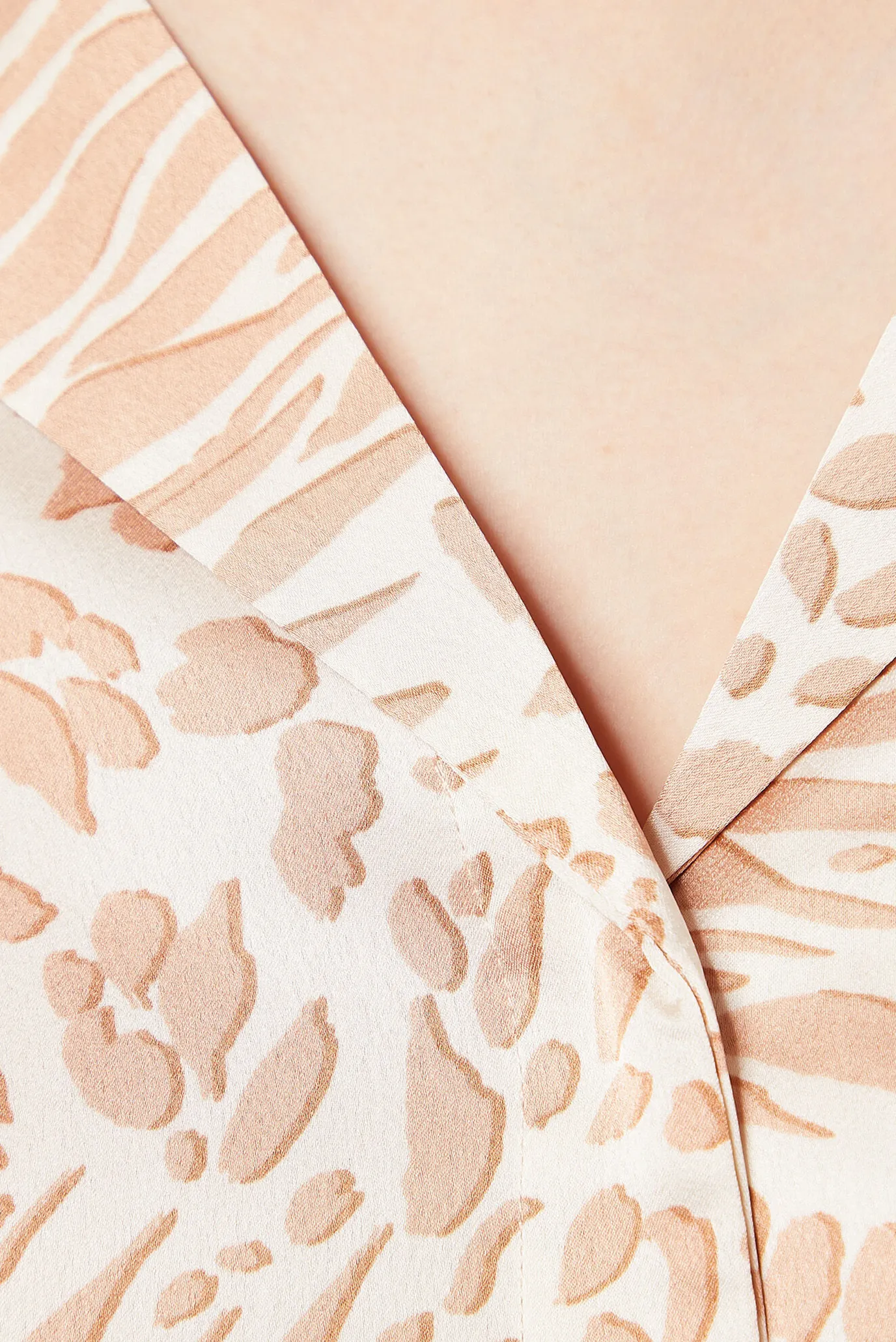 Жіноча бежева сорочка з візерунком MENNY 5