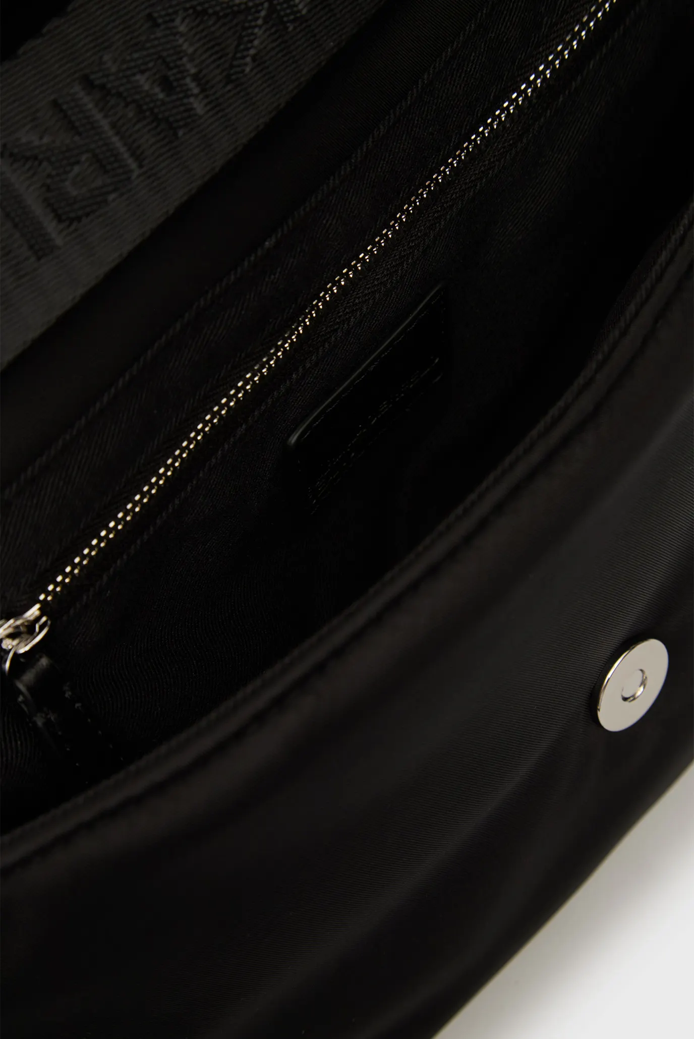 Женская черная сумка padded 5