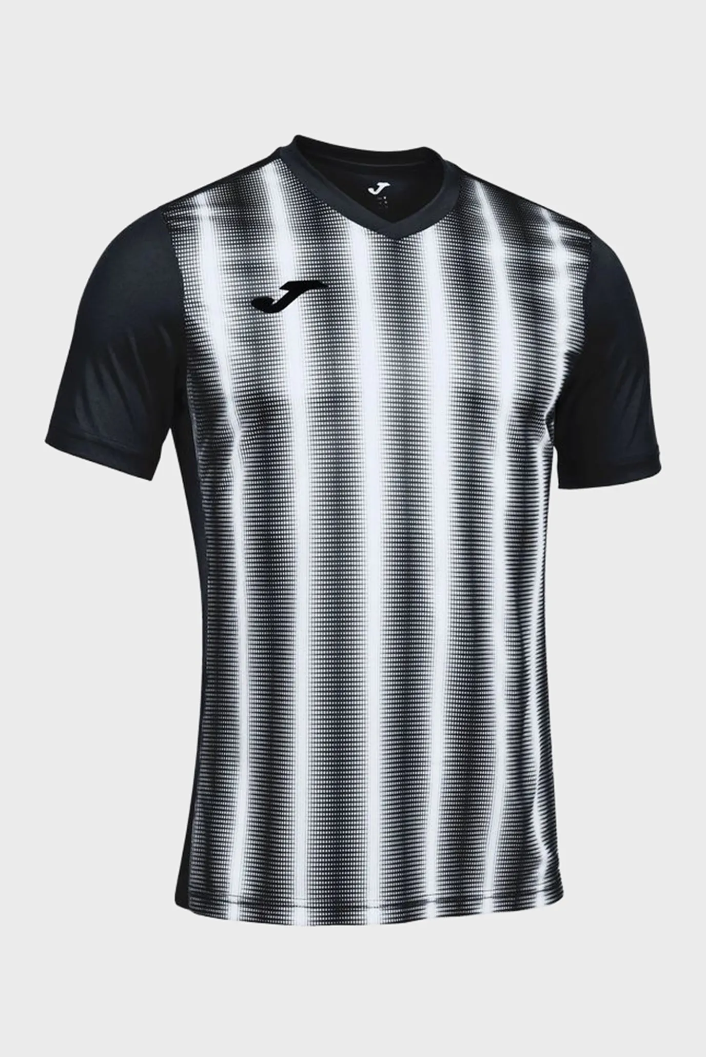 Чоловіча чорна футболка 1