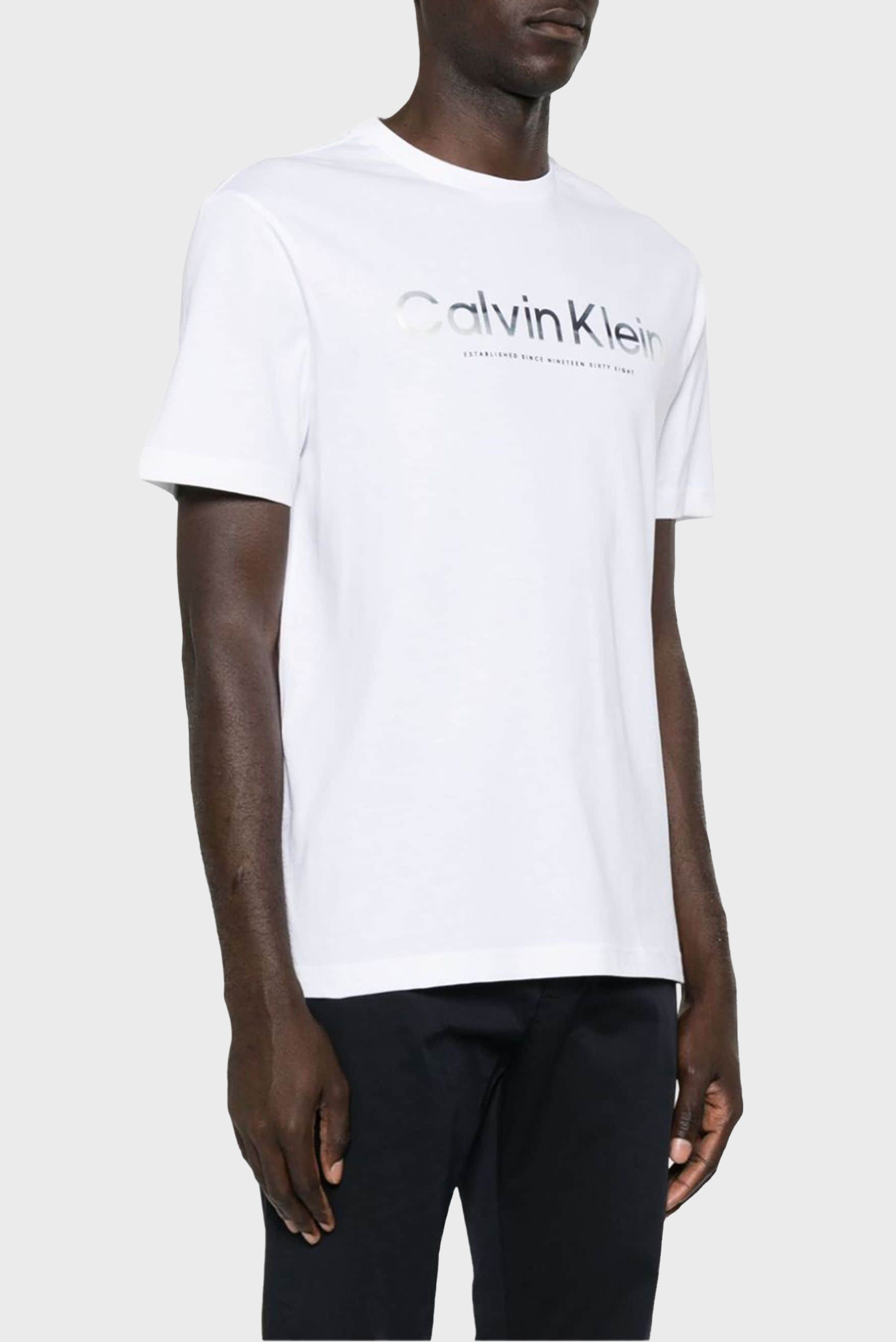 Мужская белая футболка DIFFUSED LOGO Calvin Klein K10K112497 — MD-Fashion