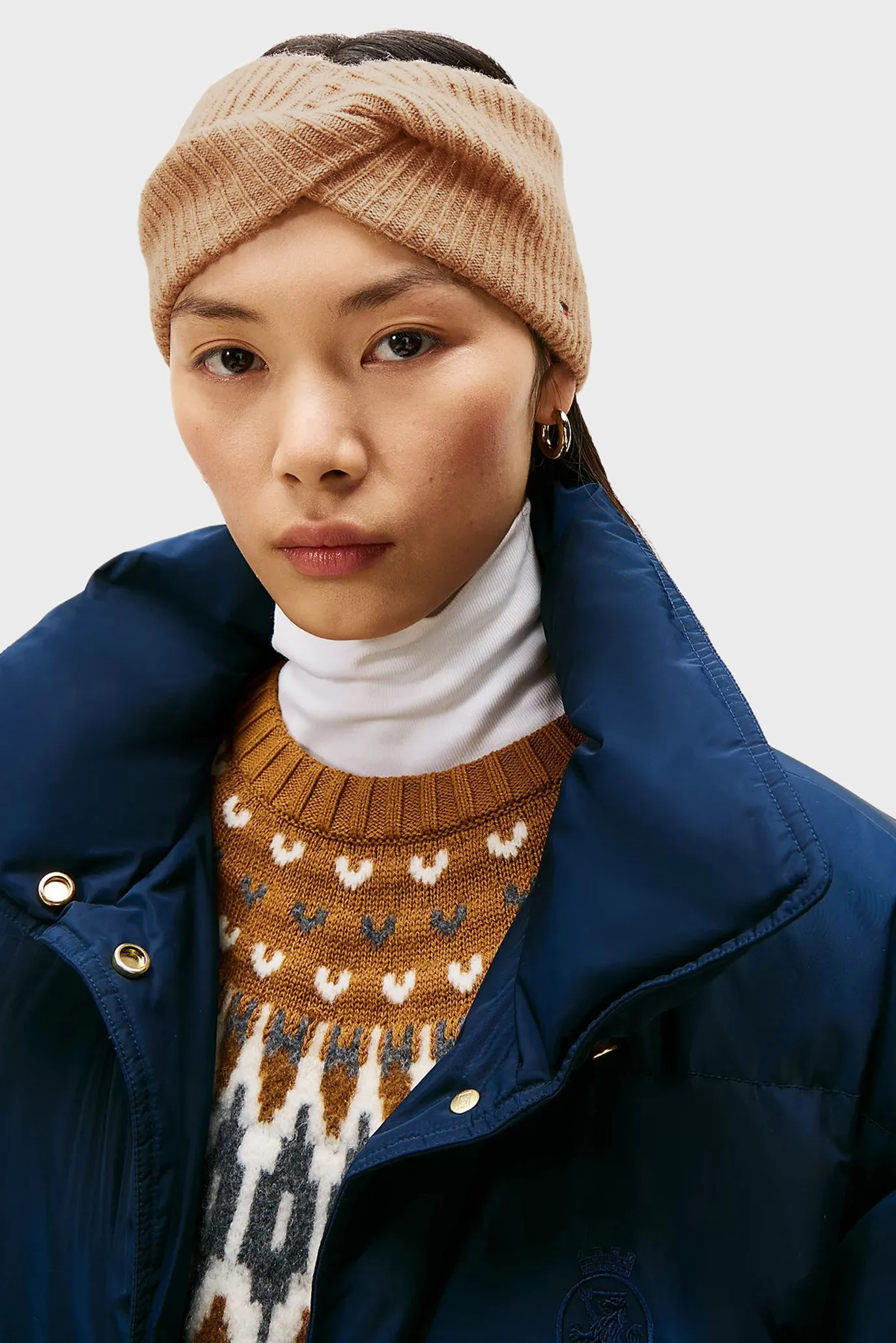 Жіноча бежева пов'язка FLUFFY 2