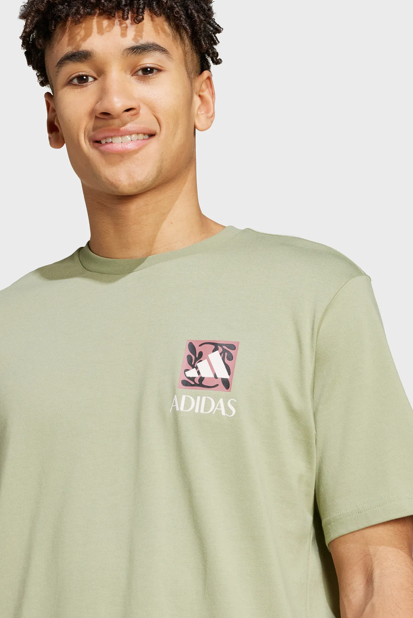 Чоловіча оливкова футболка Wellness Graphic 4