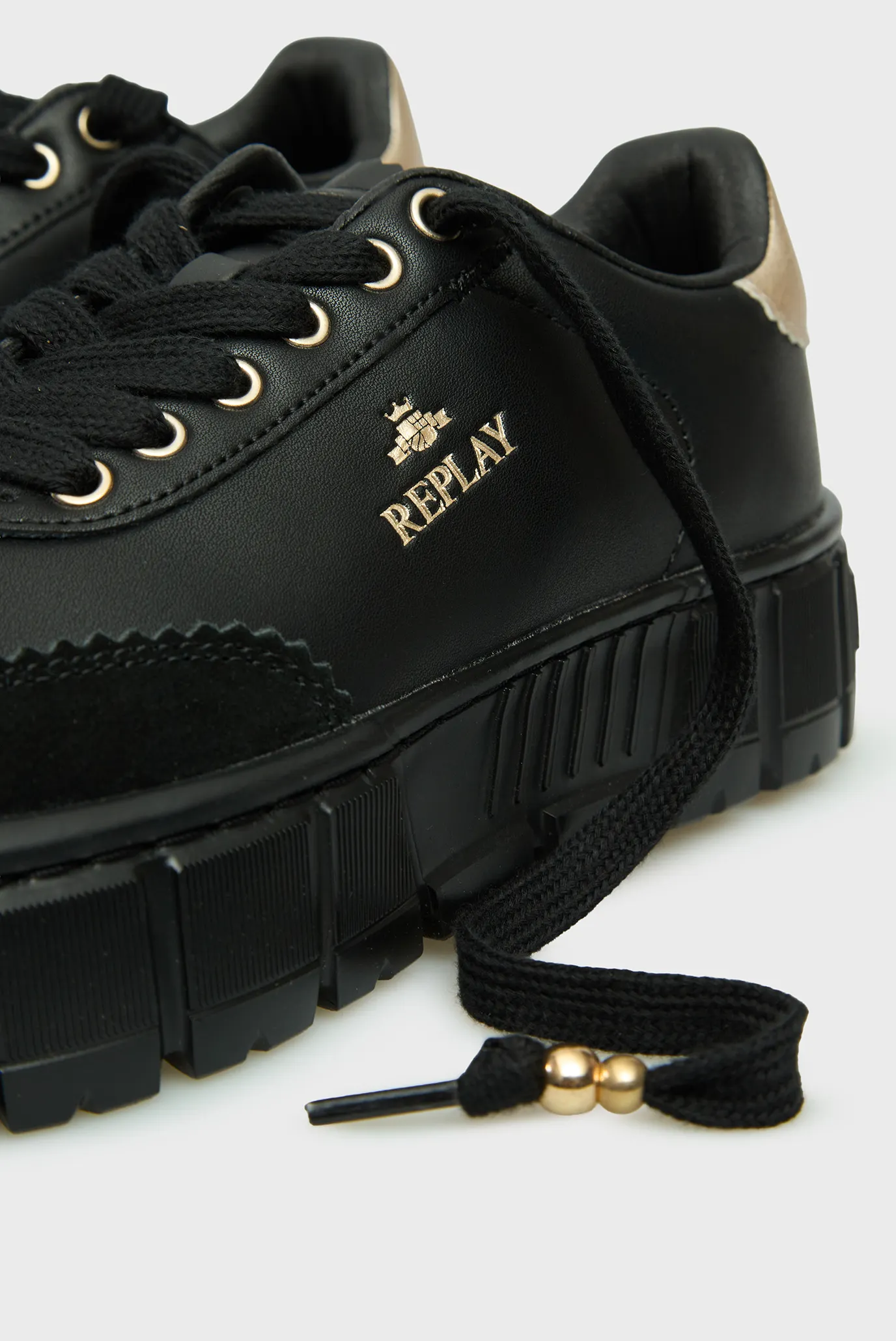 Женские черные кожаные сникерсы 2