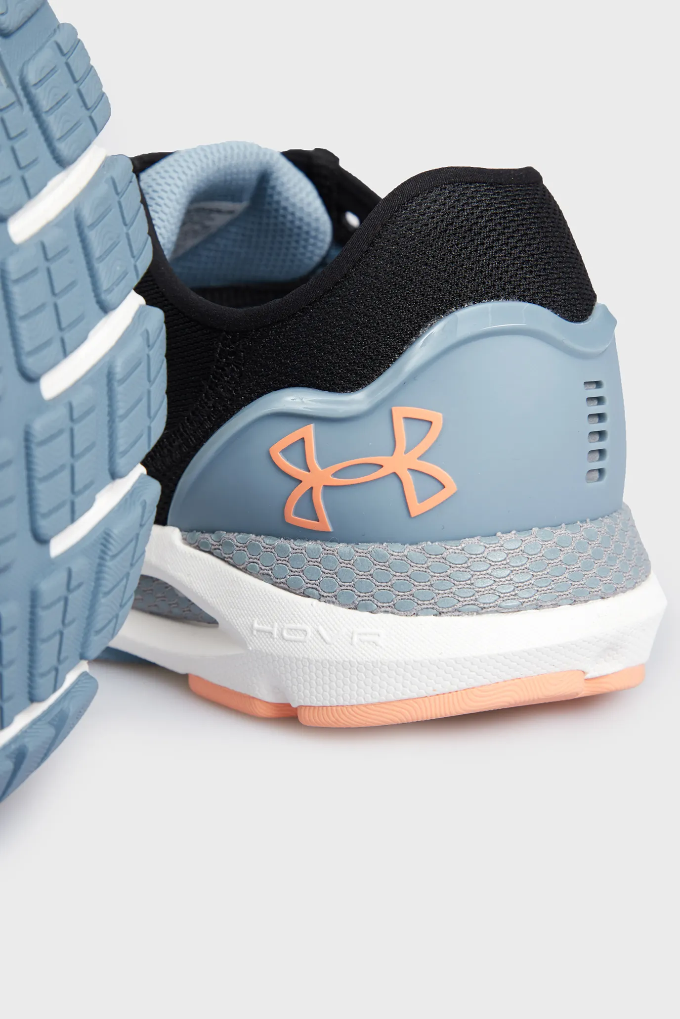 Жіночі чорні кросівки UA W HOVR Sonic 6 2