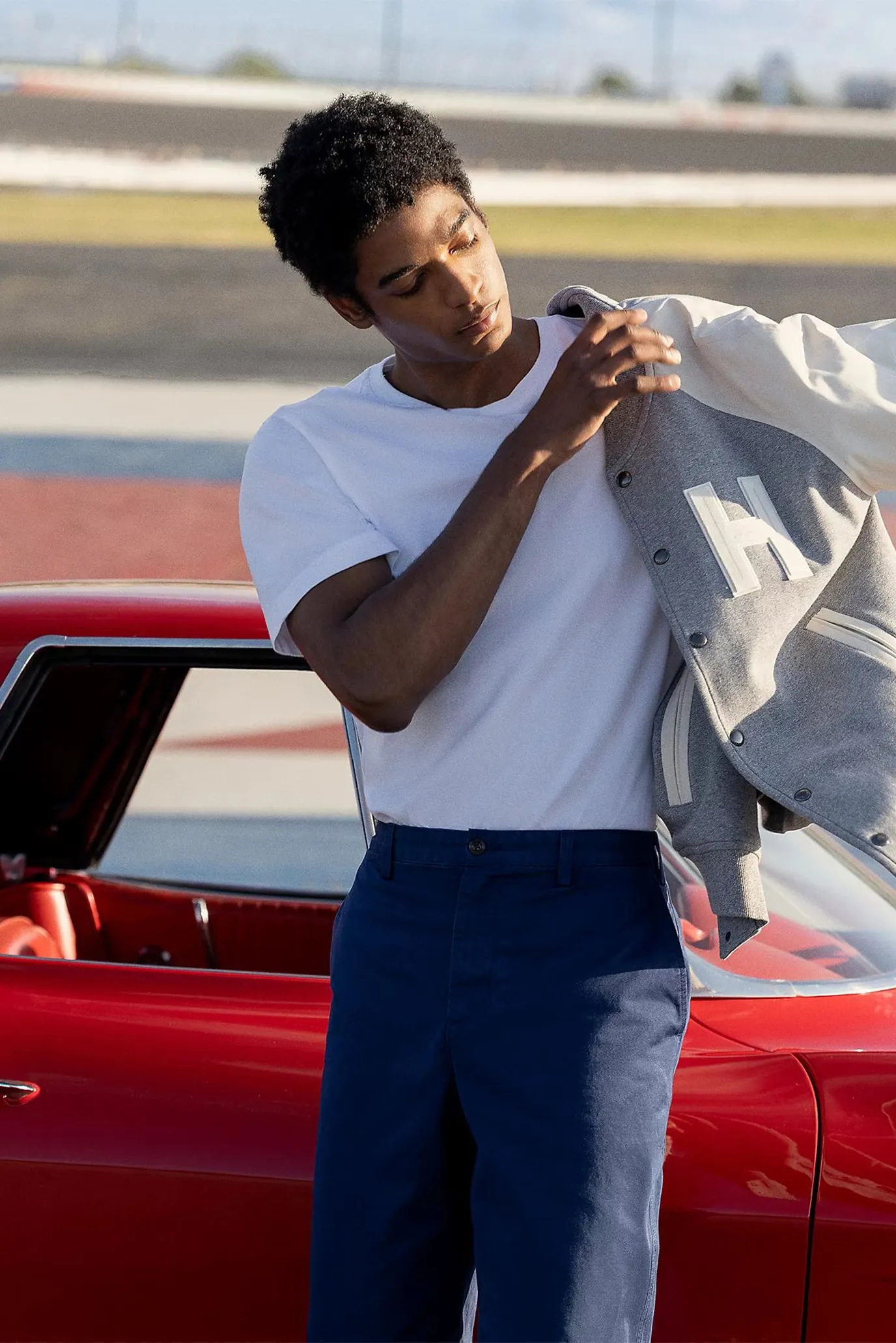 Чоловіча біла футболка STACK 6