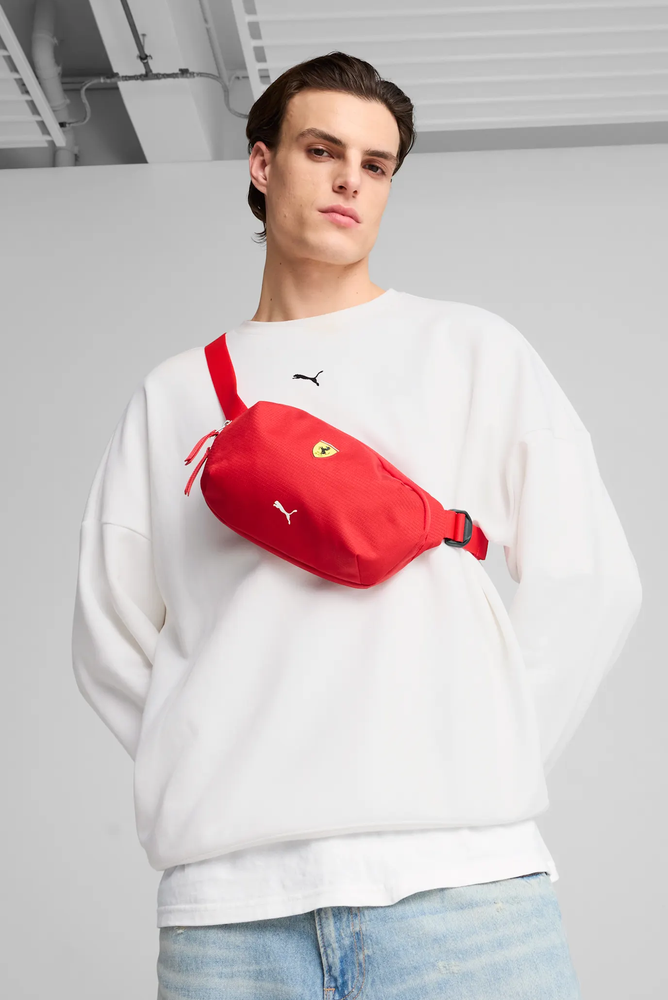 Красная поясная сумка Scuderia Ferrari Race Waist Bag 2