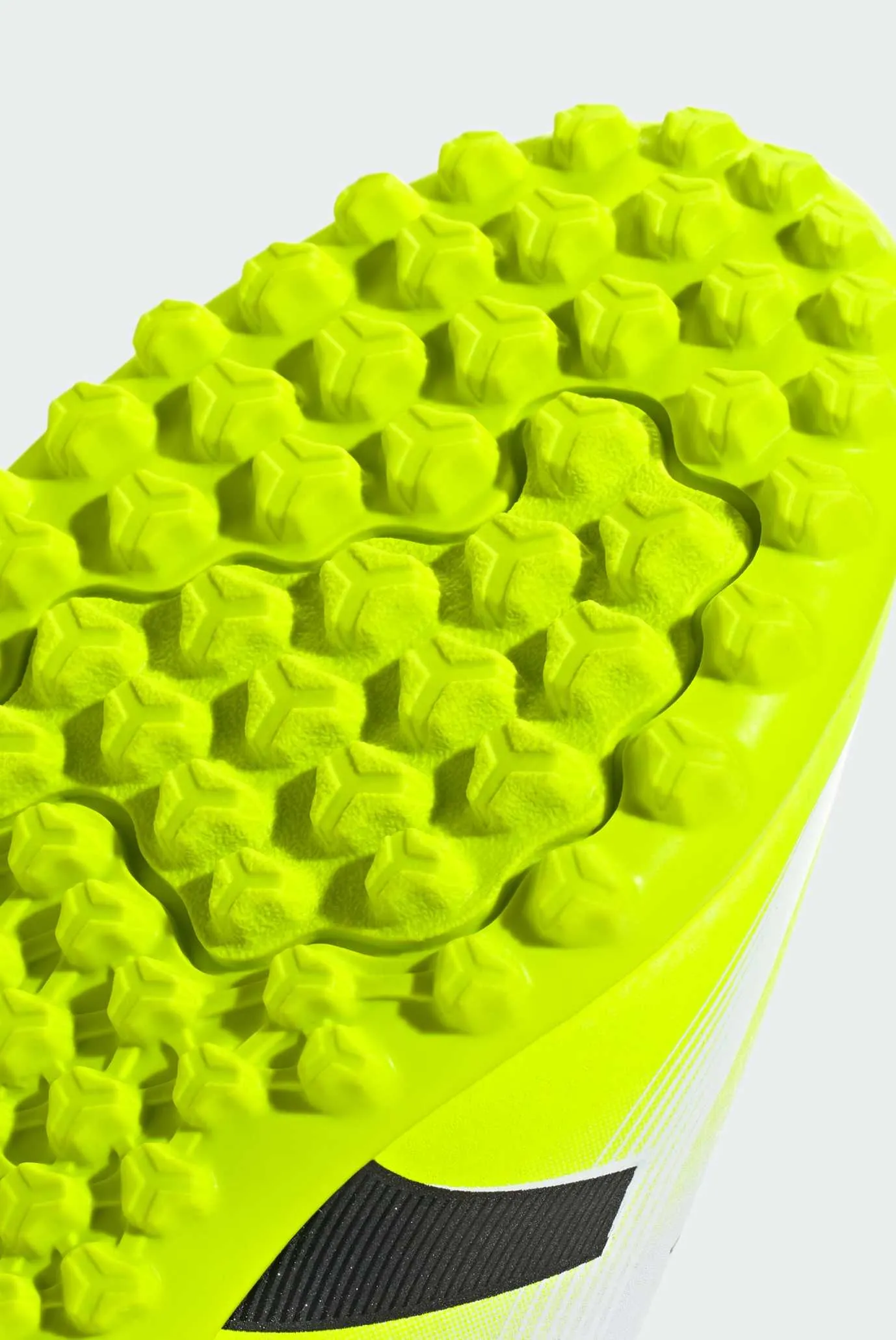 Детские белые сороконожки Predator Club Turf Kids 9