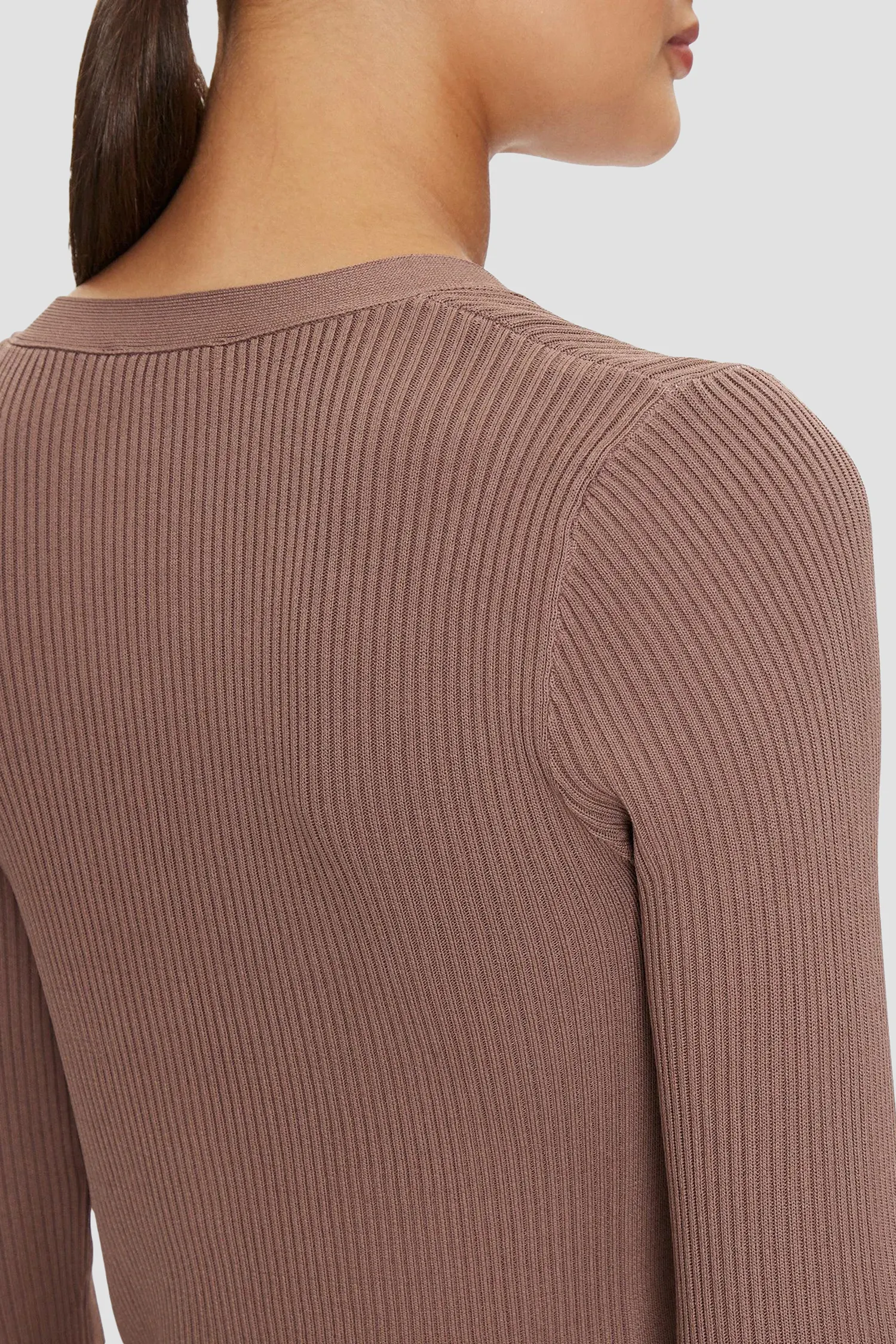 Жіночий коричневий кардиган 5