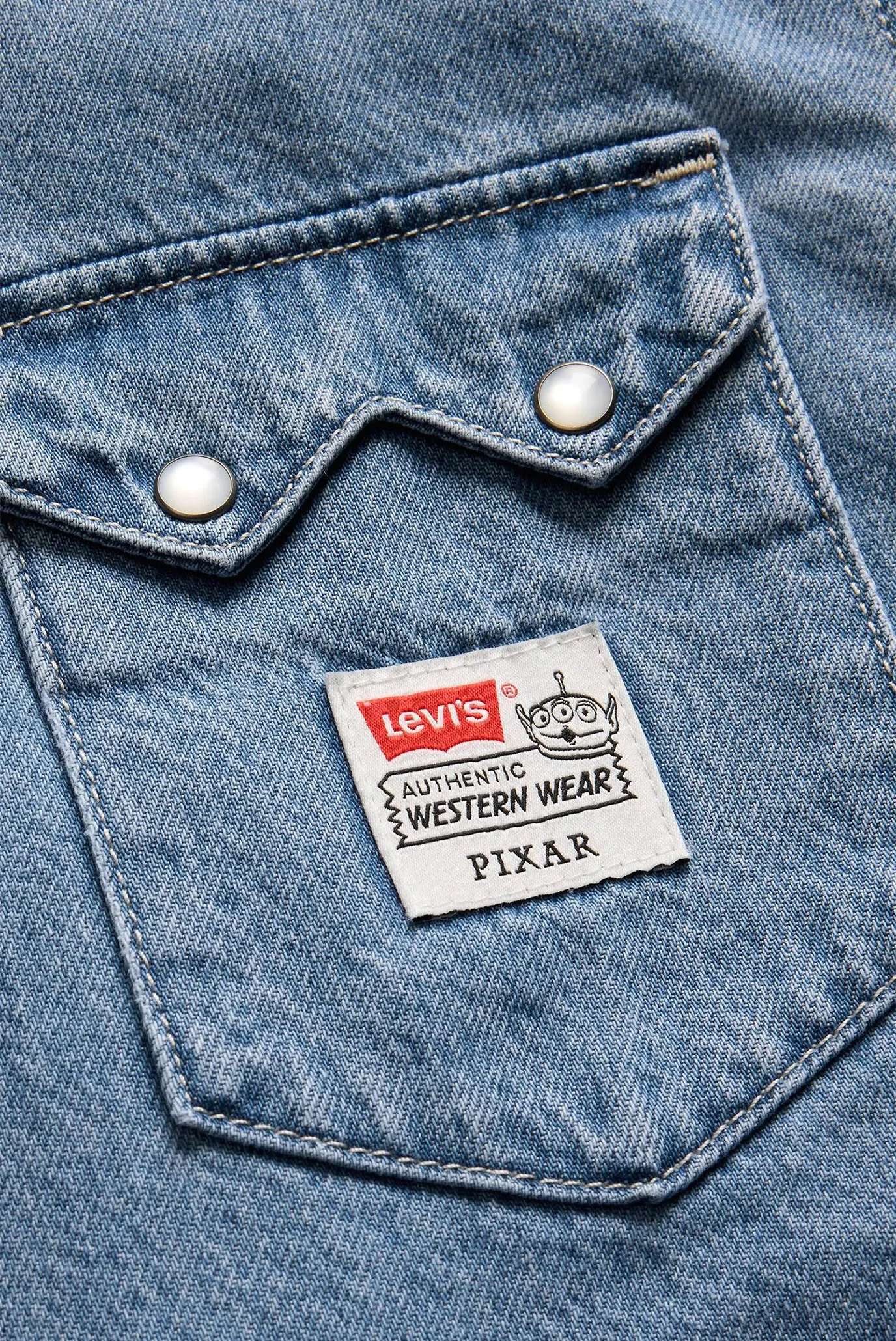 Мужская голубая джинсовая рубашка Levi's® x Toy Story 4