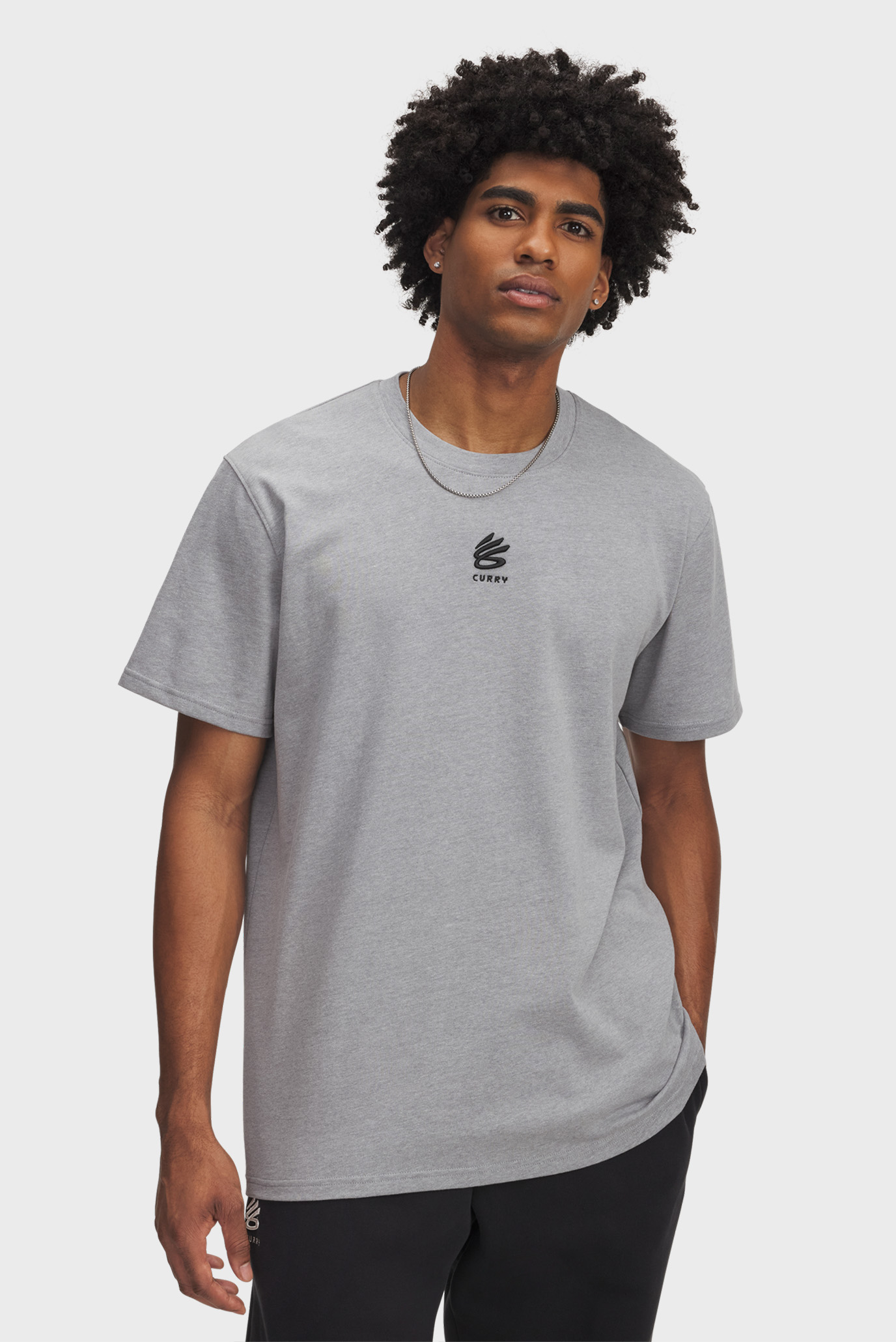 Мужская серая футболка Curry Hvyweight Logo Tee Серый XXL Under Armour 1387107-035 Мужская серая футболка Curry Hvyweight Logo Tee Серый XXL Under Armour 1387107-035