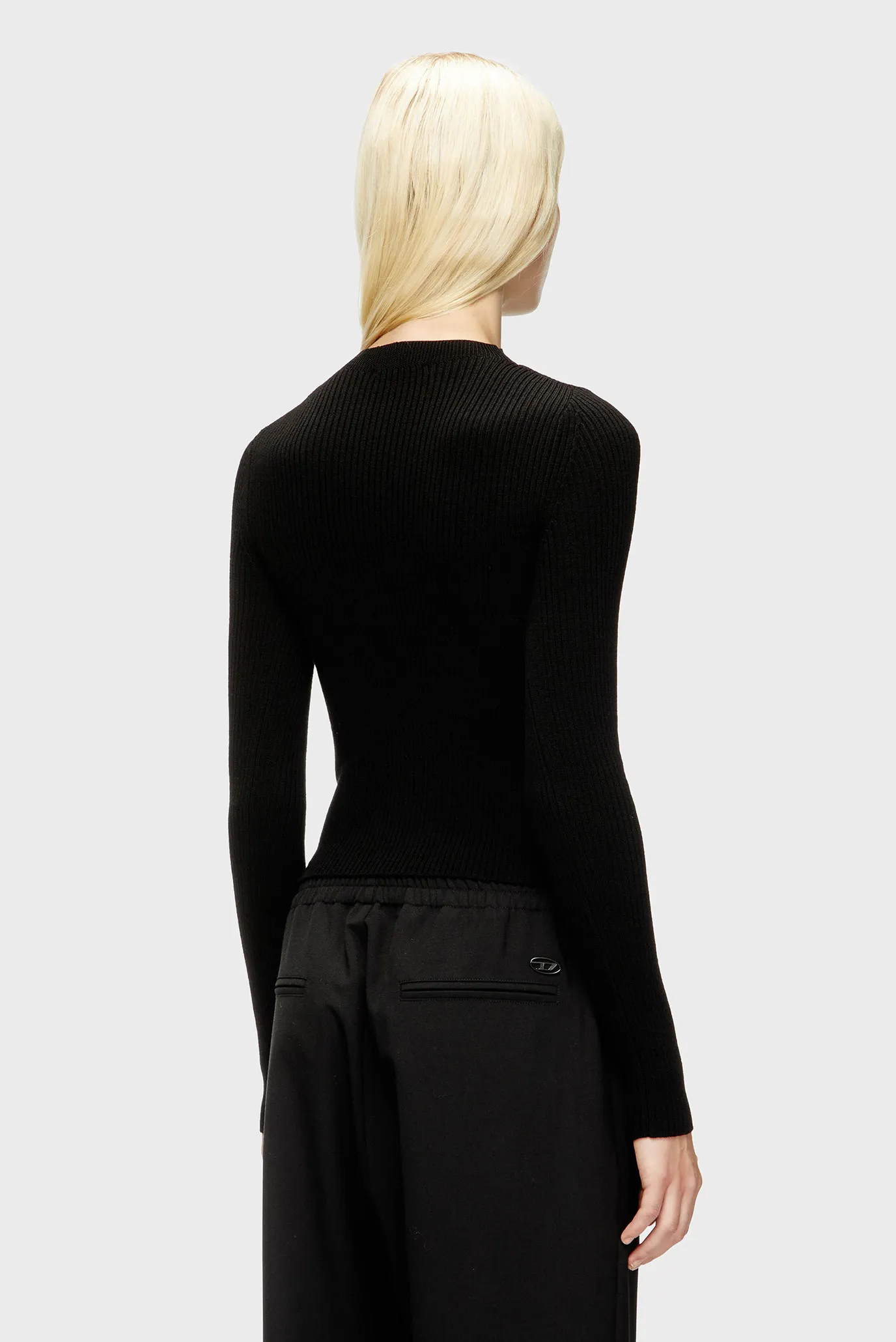 Жіночий чорний вовняний топ M-OLINA 3