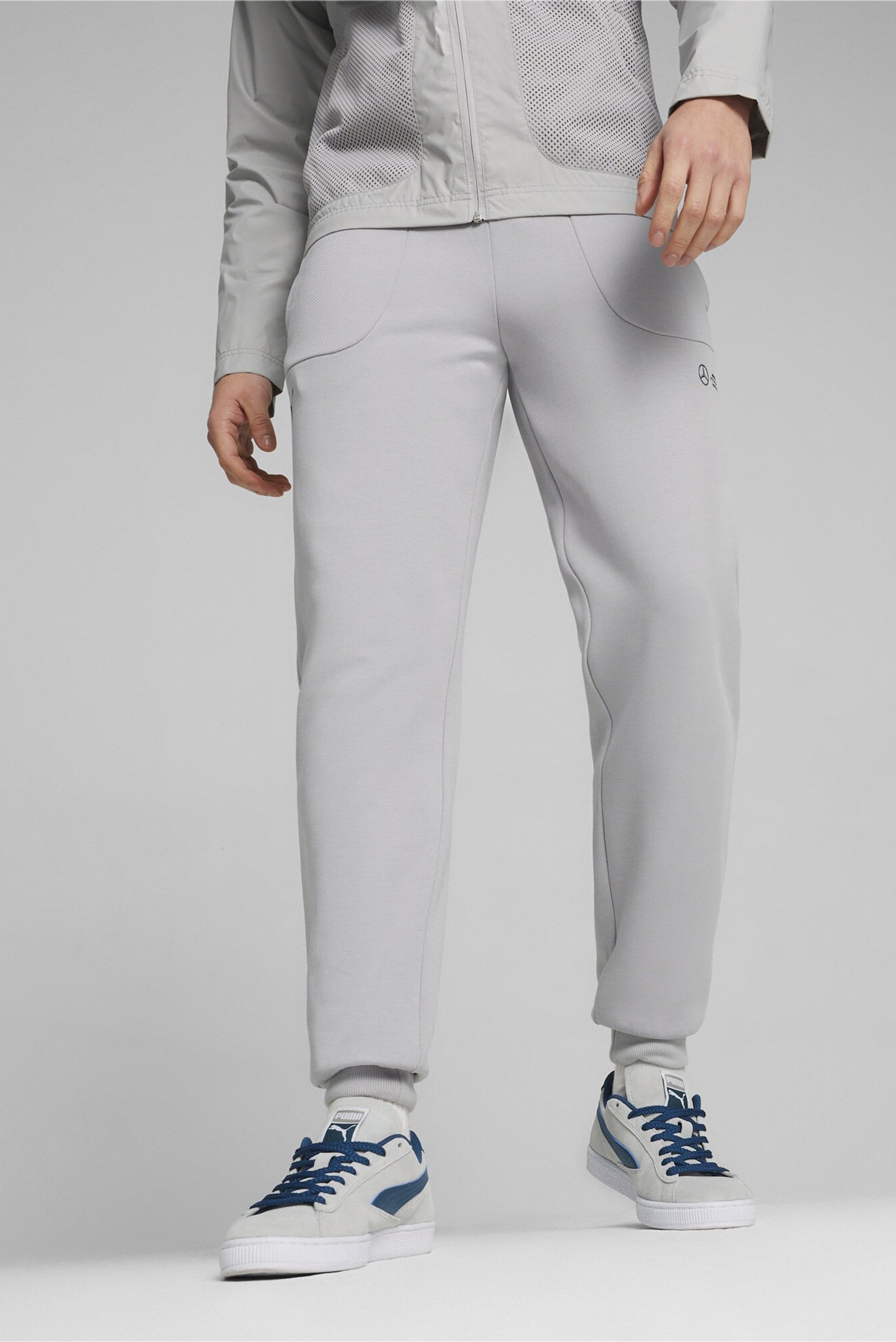 Мужские светло-серые брюки Mercedes-AMG Petronas Motorsport Men's Sweatpants 1