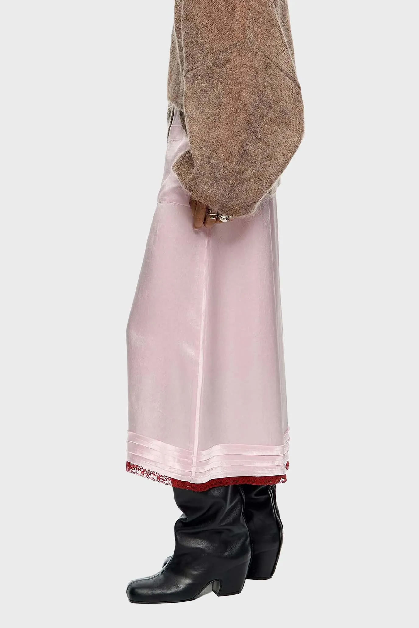 Женская розовая юбка 2