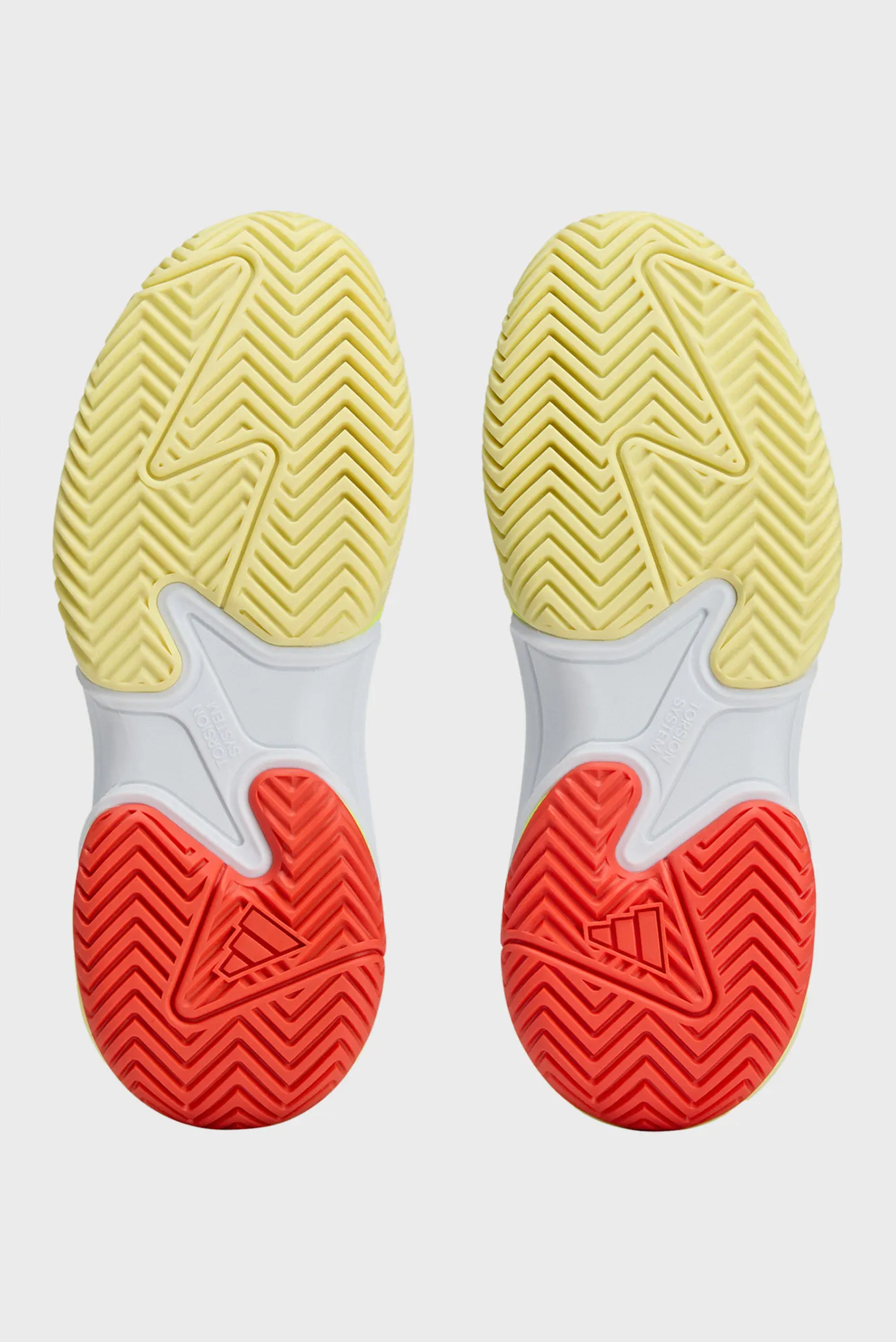 Женские салатовые кроссовки adidas By Stella McCartney Barricade 3