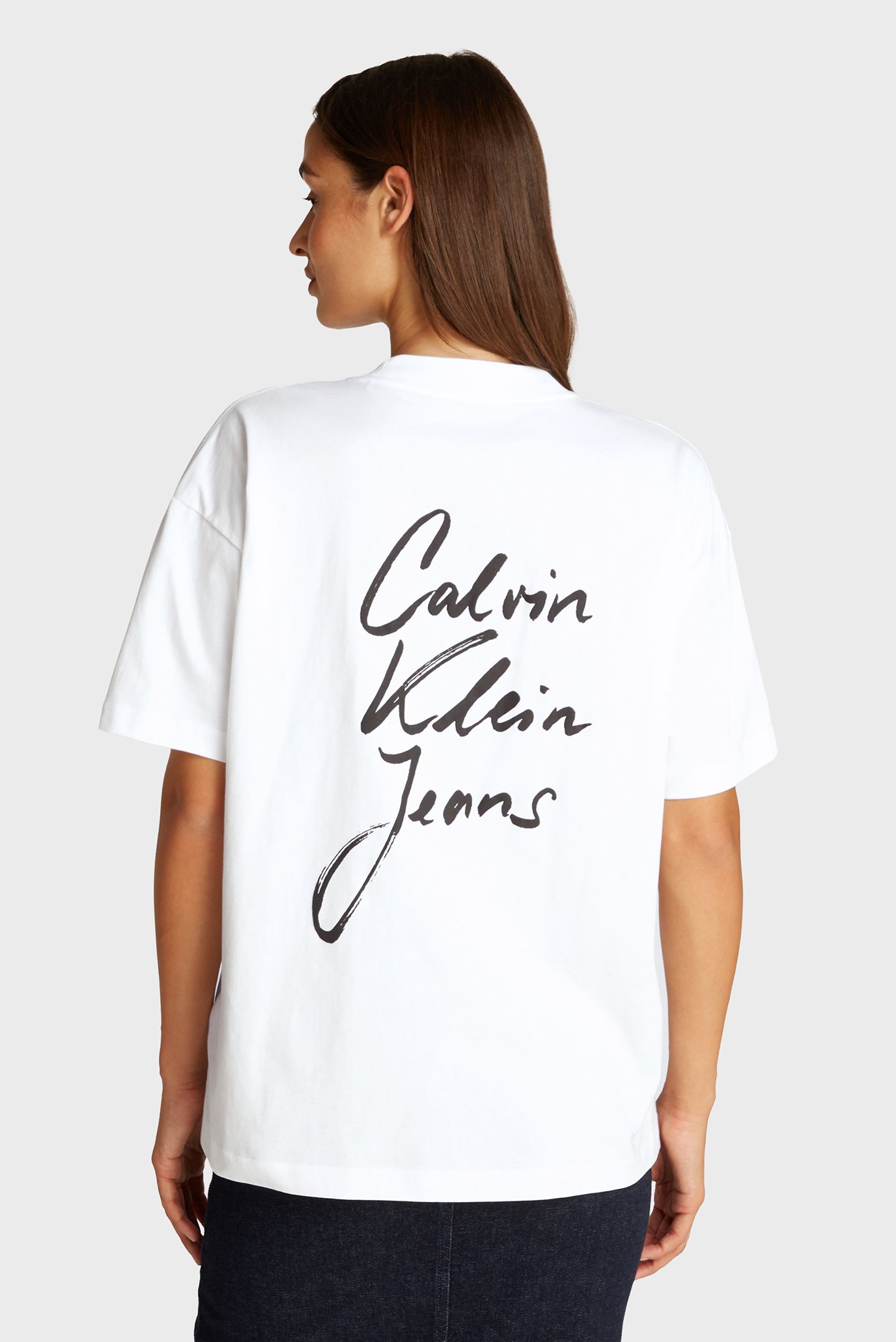 Женская белая футболка SCRIPT INSTITUTIONAL BF TEE Белый L Calvin Klein Jeans J20J225113 Женская белая футболка SCRIPT INSTITUTIONAL BF TEE Белый L Calvin Klein Jeans J20J225113