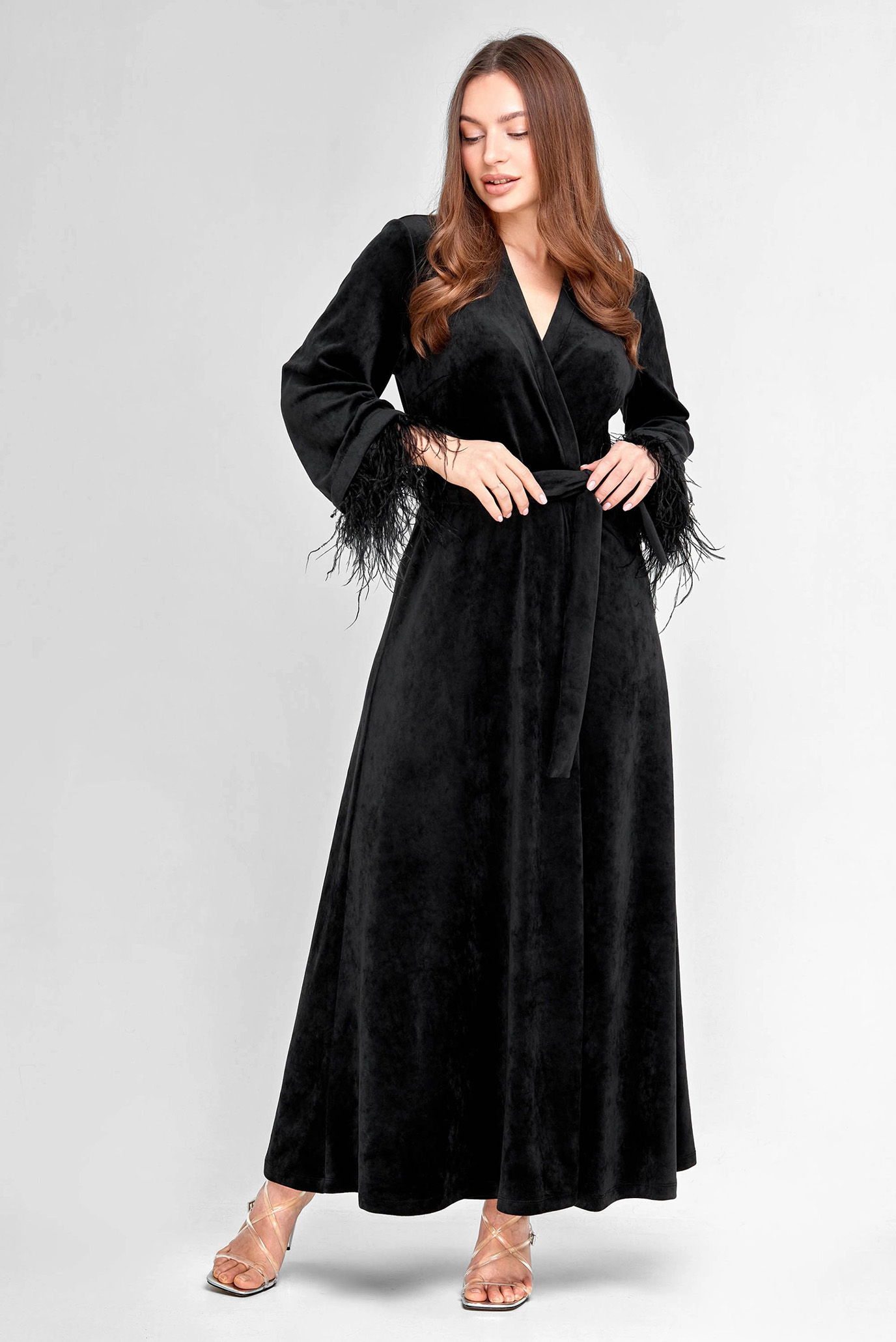 Женский черный велюровый халат 1