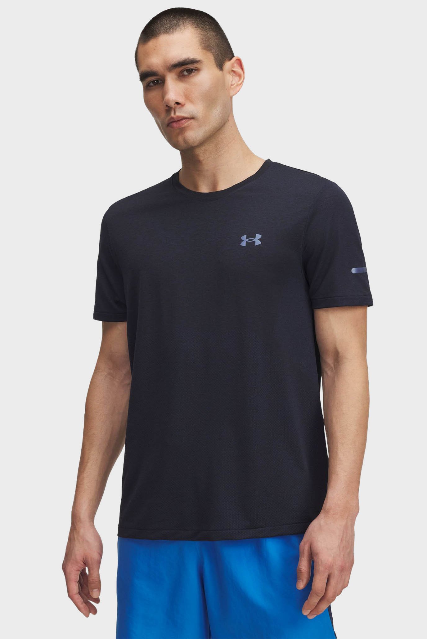 Мужская темно-синяя футболка UA SEAMLESS STRIDE SS Синий XXL Under Armour 1375692-403 Мужская темно-синяя футболка UA SEAMLESS STRIDE SS Синий XXL Under Armour 1375692-403