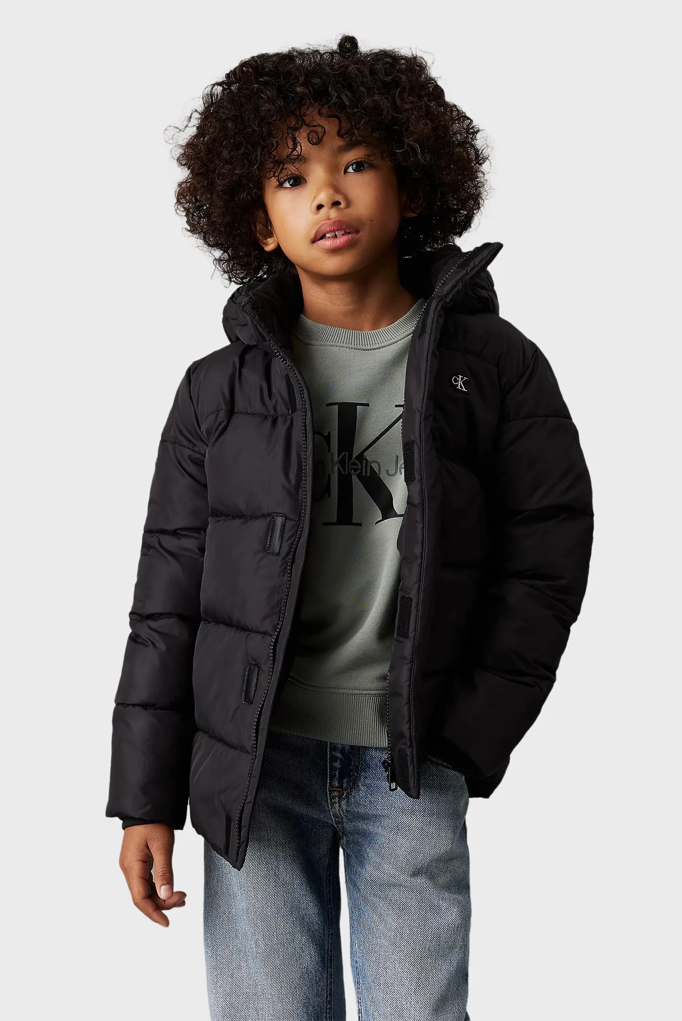 Детская черная куртка ESSENTIAL 1