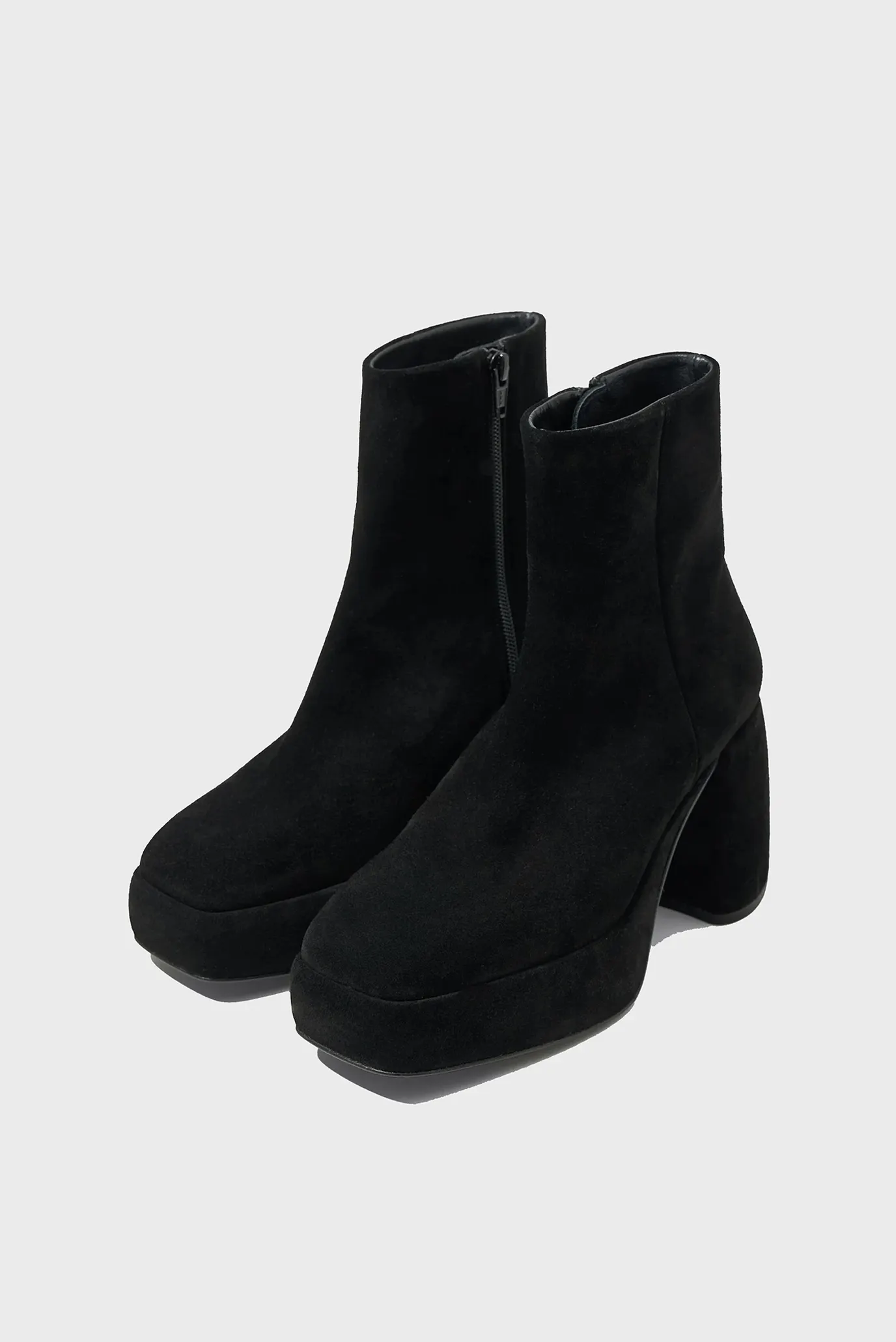 Женские черные замшевые ботильоны 2