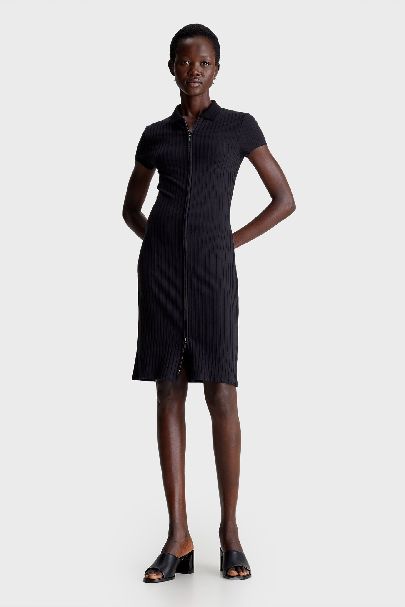 Жіноча чорна сукня RIB ZIP -NECK 1