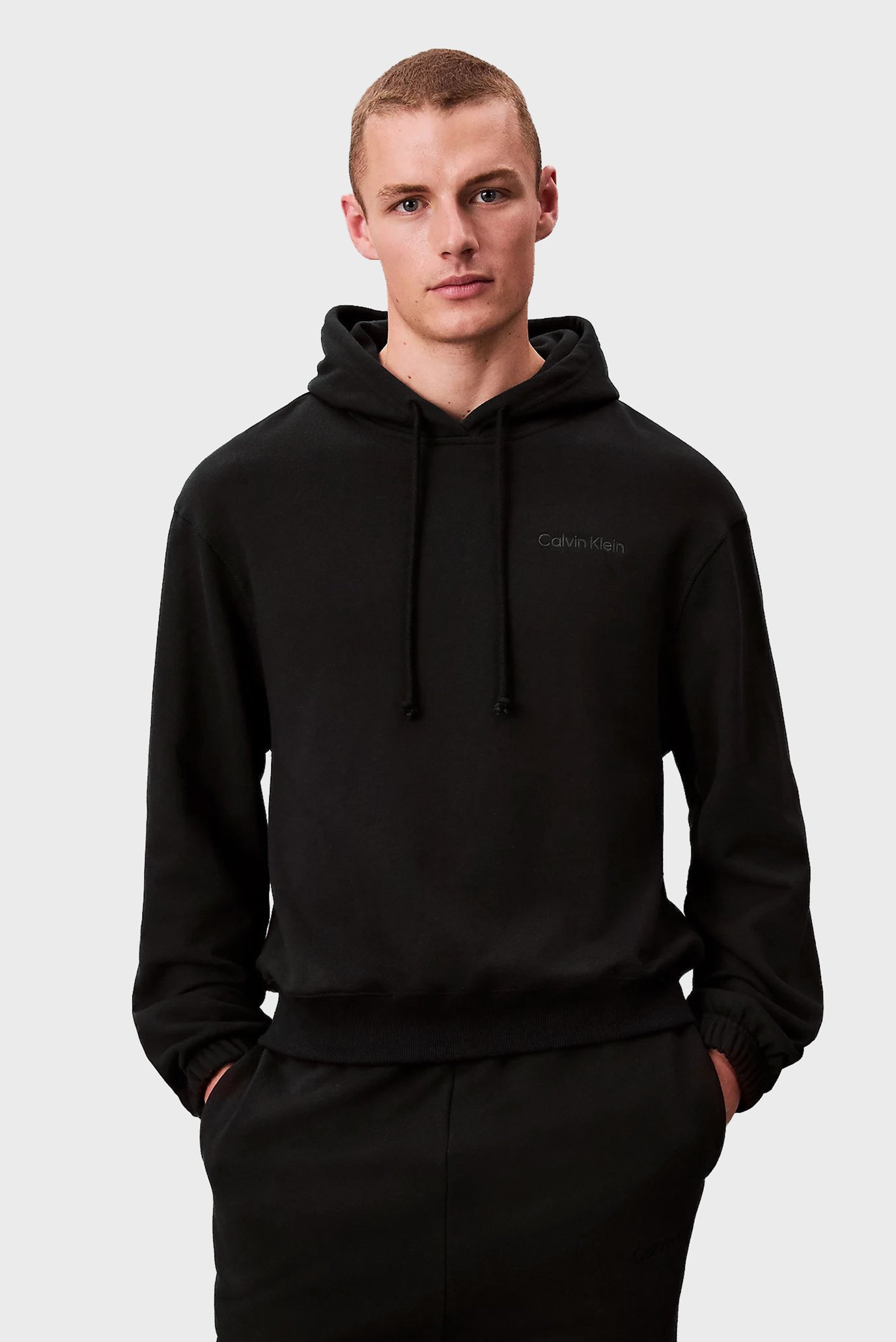 Мужское черное худи L/S Черный L Calvin Klein LV00NM2930 Мужское черное худи L/S Черный L Calvin Klein LV00NM2930