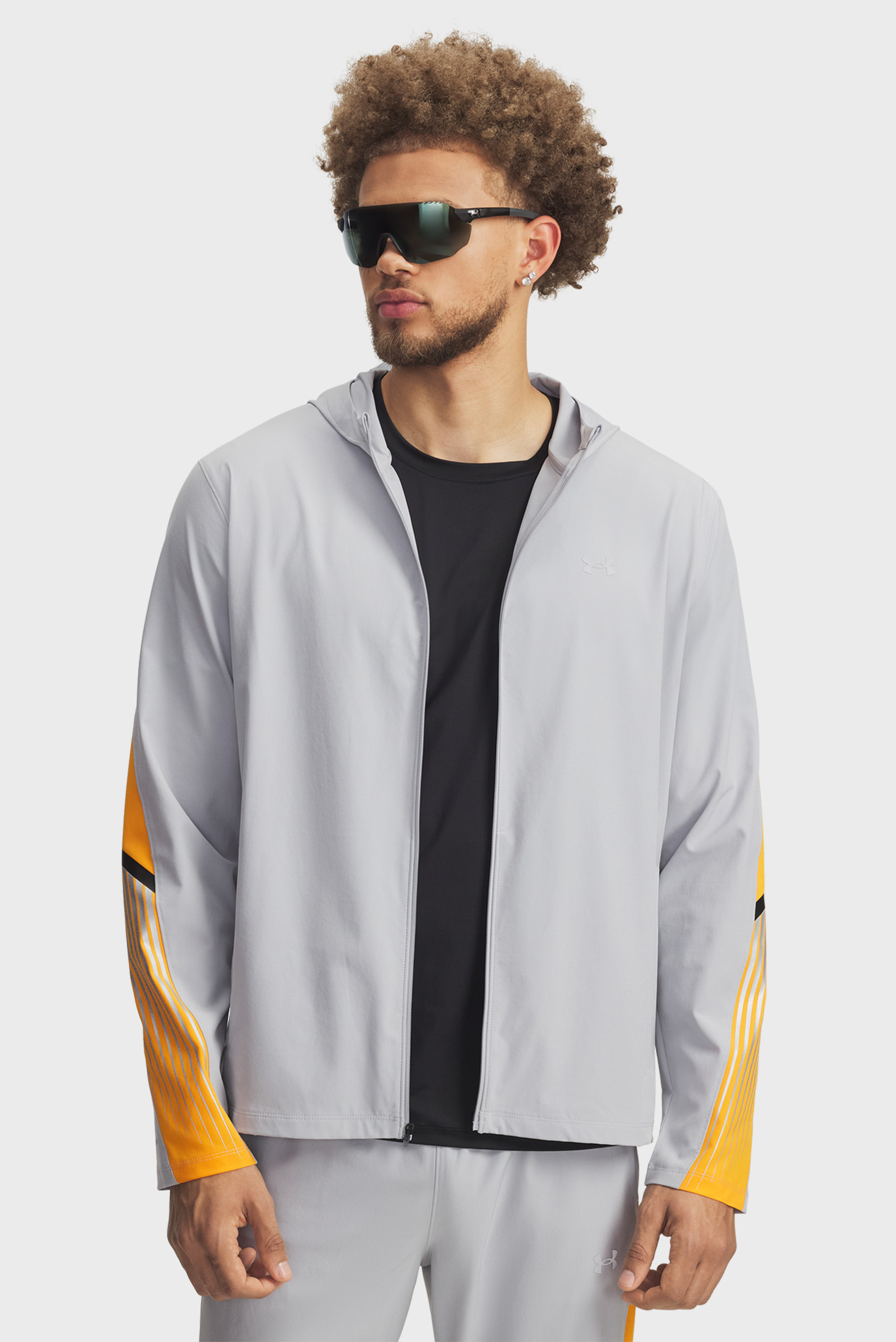 Мужская серая ветровка UA Velociti Storm Hooded Jkt Серый L Under Armour 6005900-011 Мужская серая ветровка UA Velociti Storm Hooded Jkt Серый L Under Armour 6005900-011