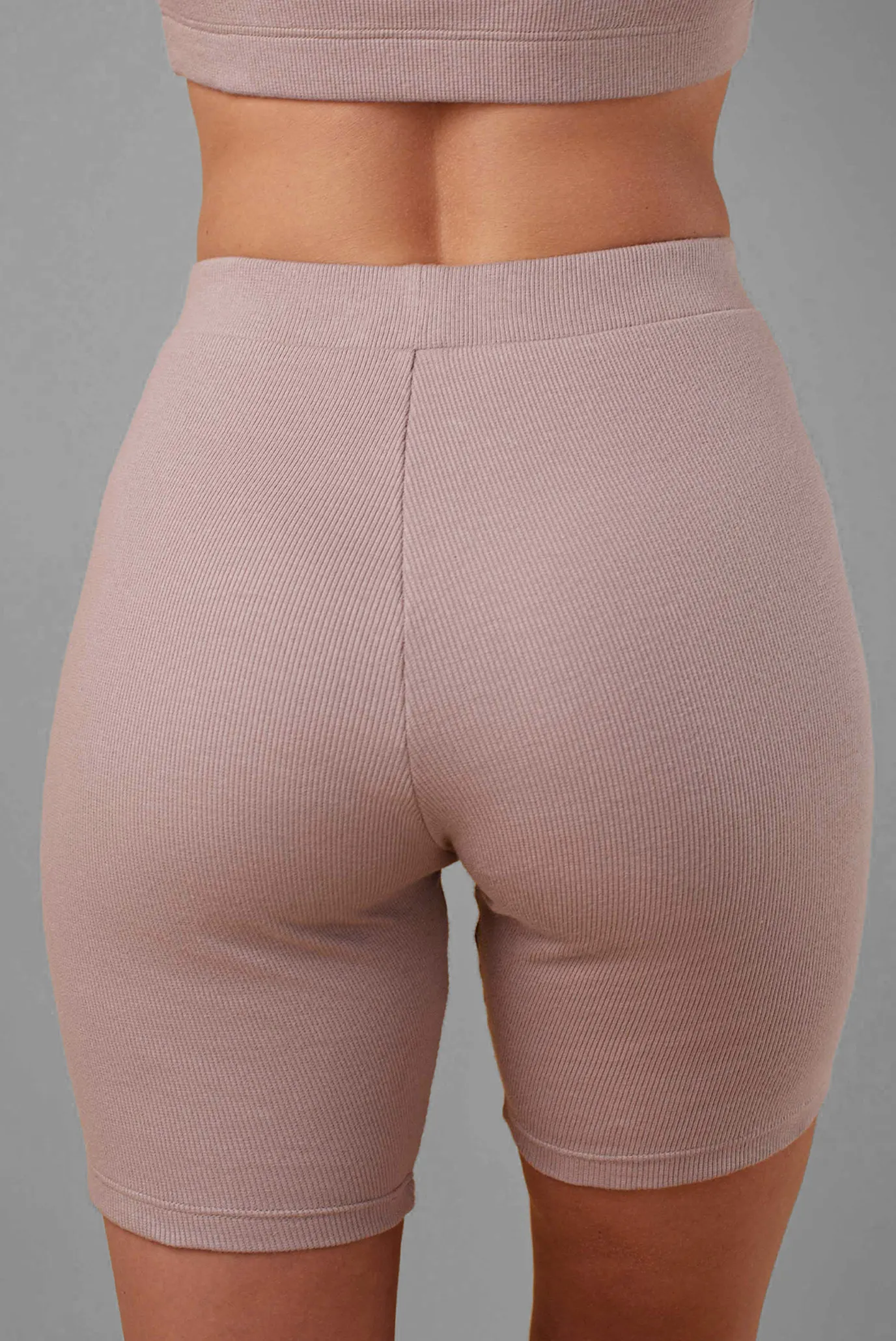 Женские бежевые шорты 5