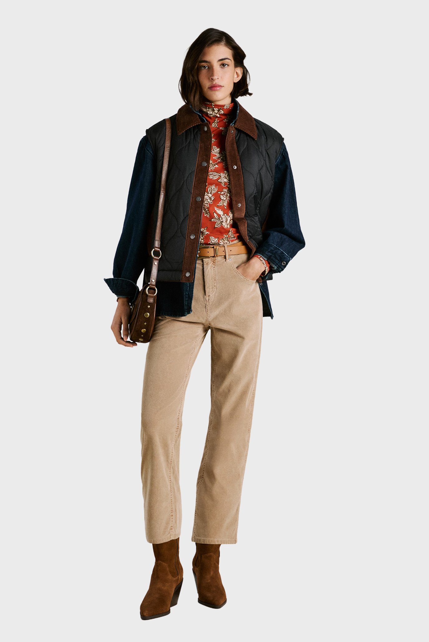 Женский черный жилет PAOLA Черный XS Pepe Jeans PL4024338 Женский черный жилет PAOLA Черный XS Pepe Jeans PL4024338