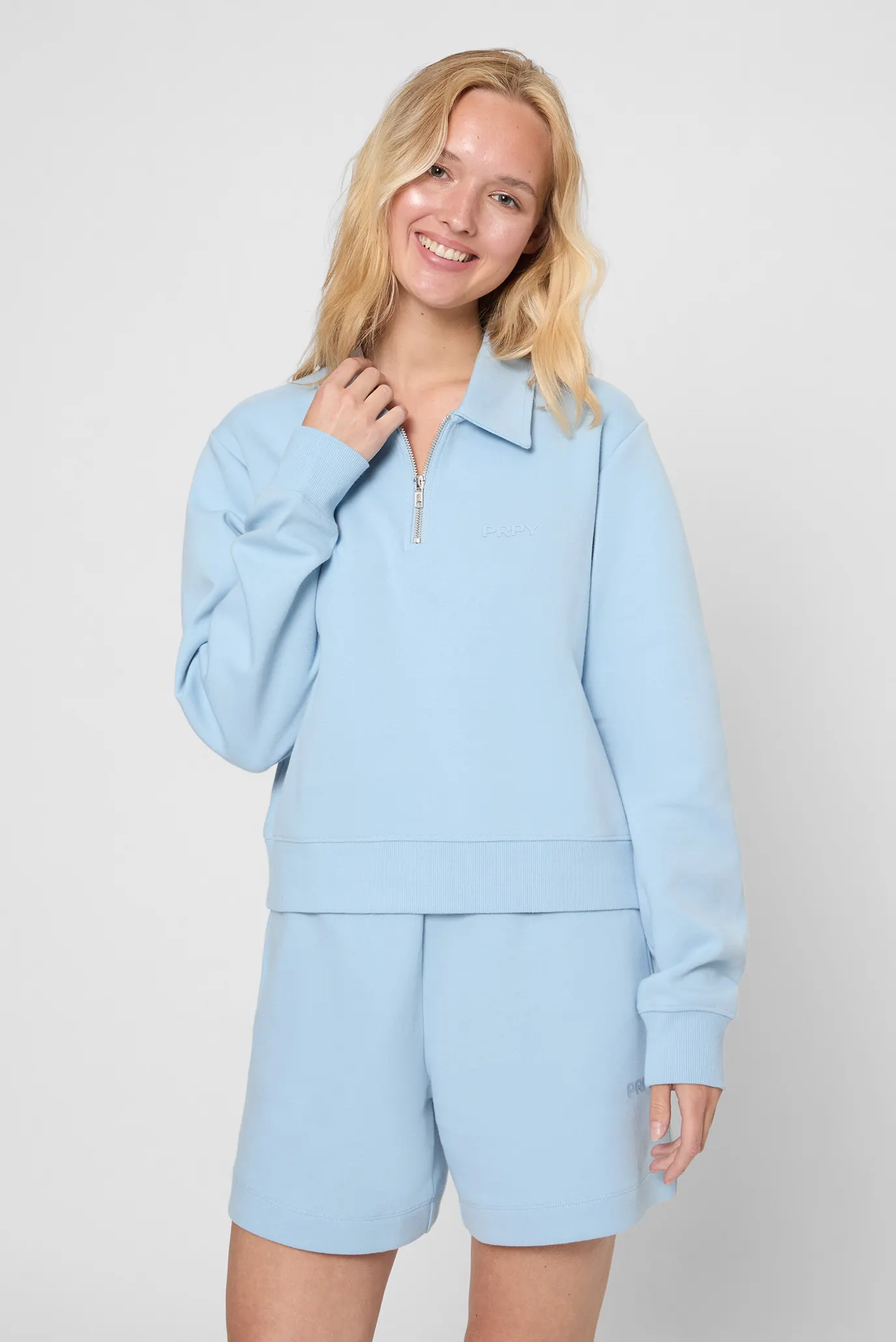 Жіноче блакитне поло 1