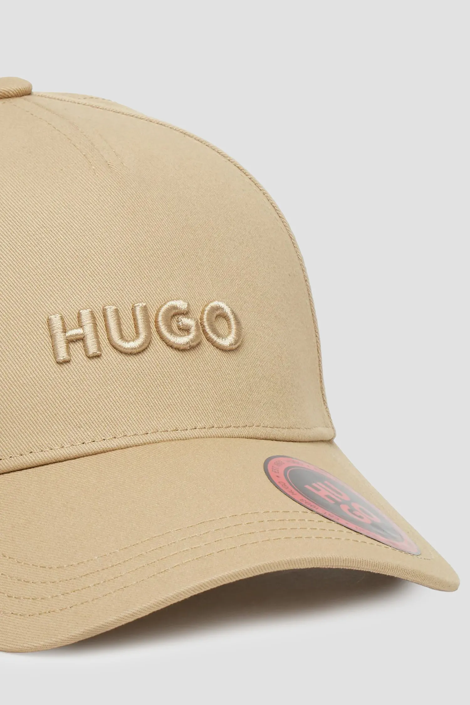 Мужская бежевая кепка 3