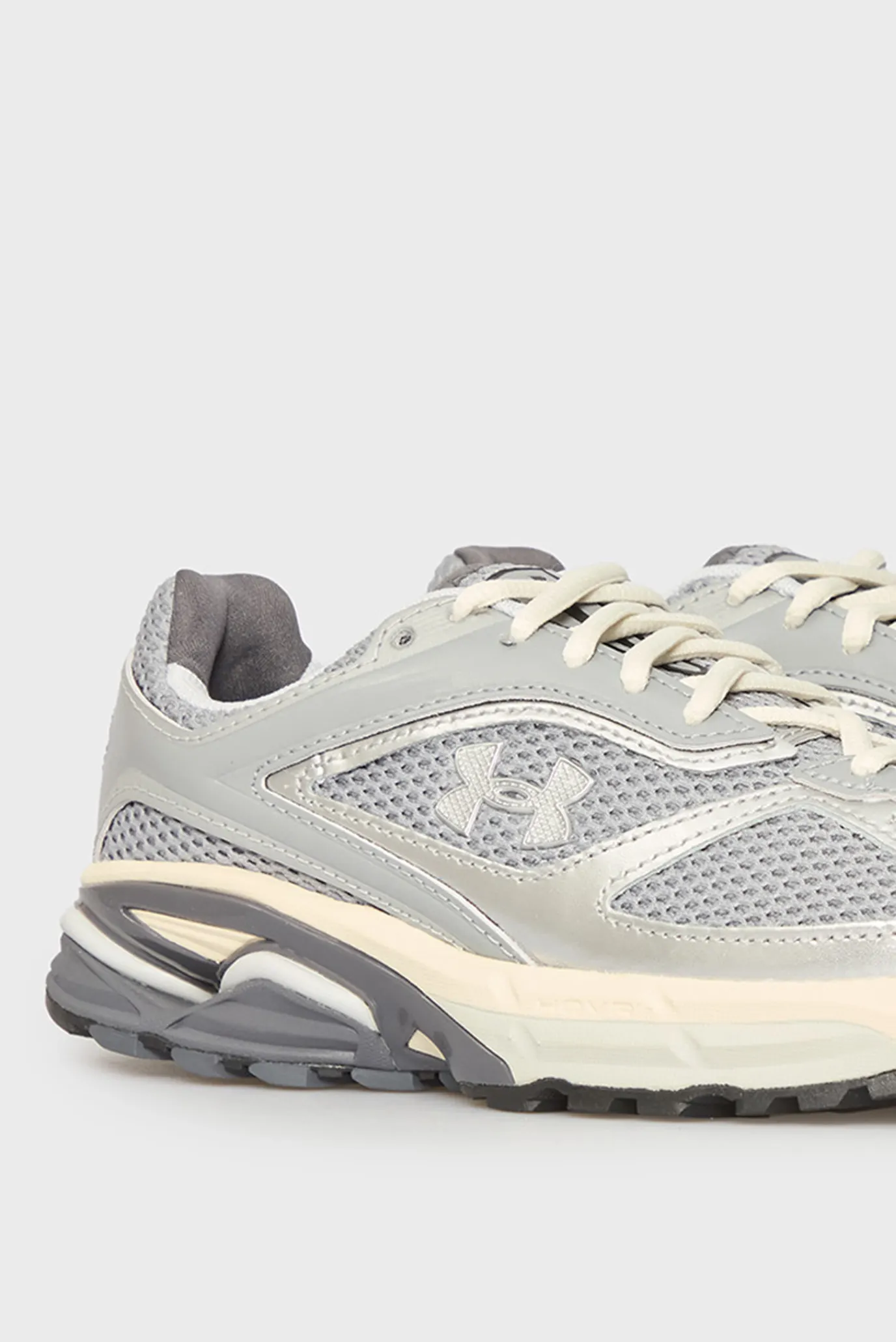 Серые кроссовки UA HOVR Apparition RTRFTR TC 2