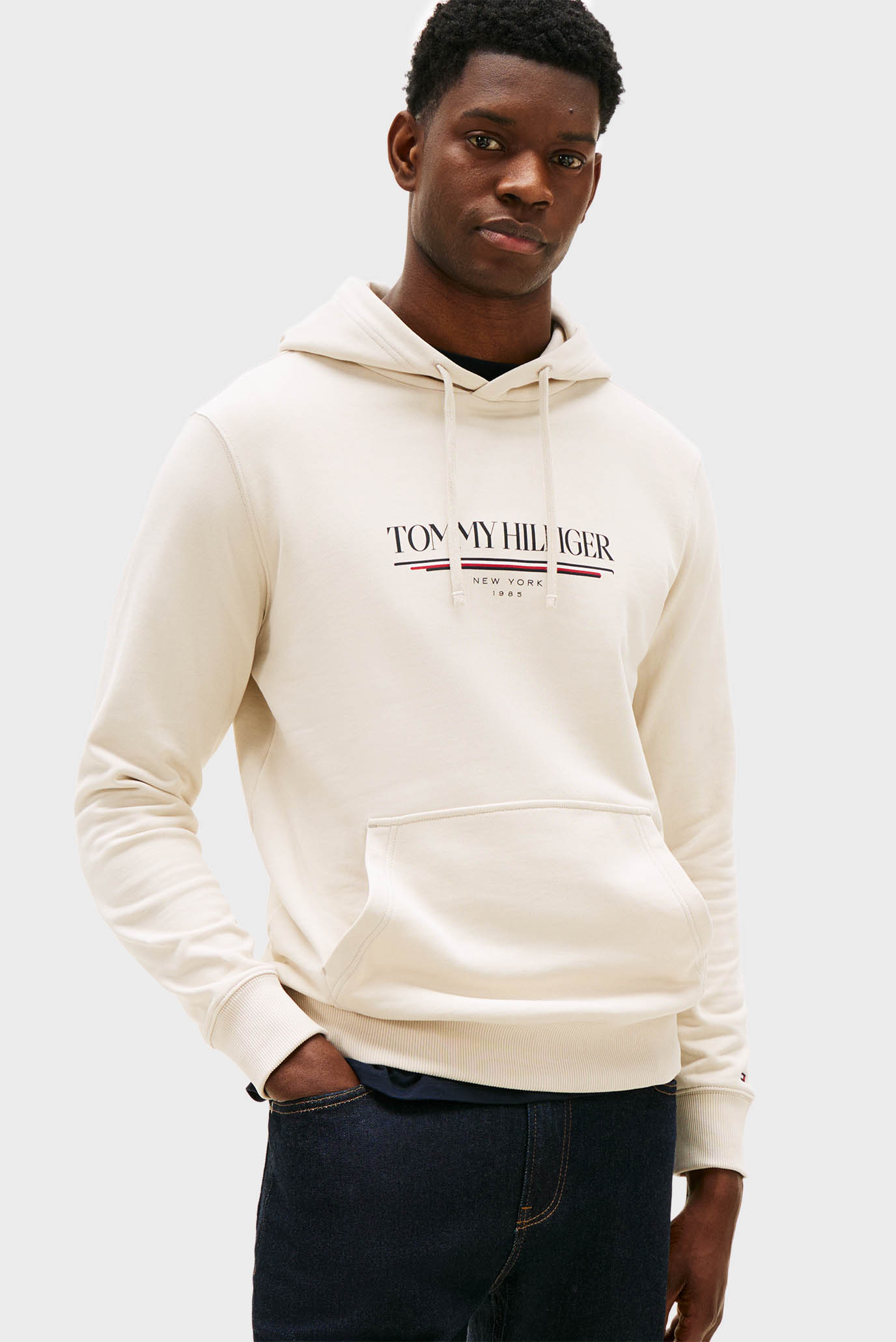 Мужское белое худи BRAND LOVE HILFIGER Белый L Tommy Hilfiger MW0MW40534 Мужское белое худи BRAND LOVE HILFIGER Белый L Tommy Hilfiger MW0MW40534