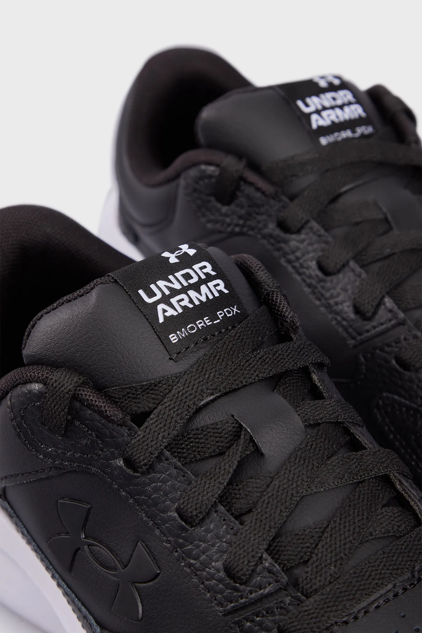 Чоловічі чорні кросівки UA Edge LTHR 2