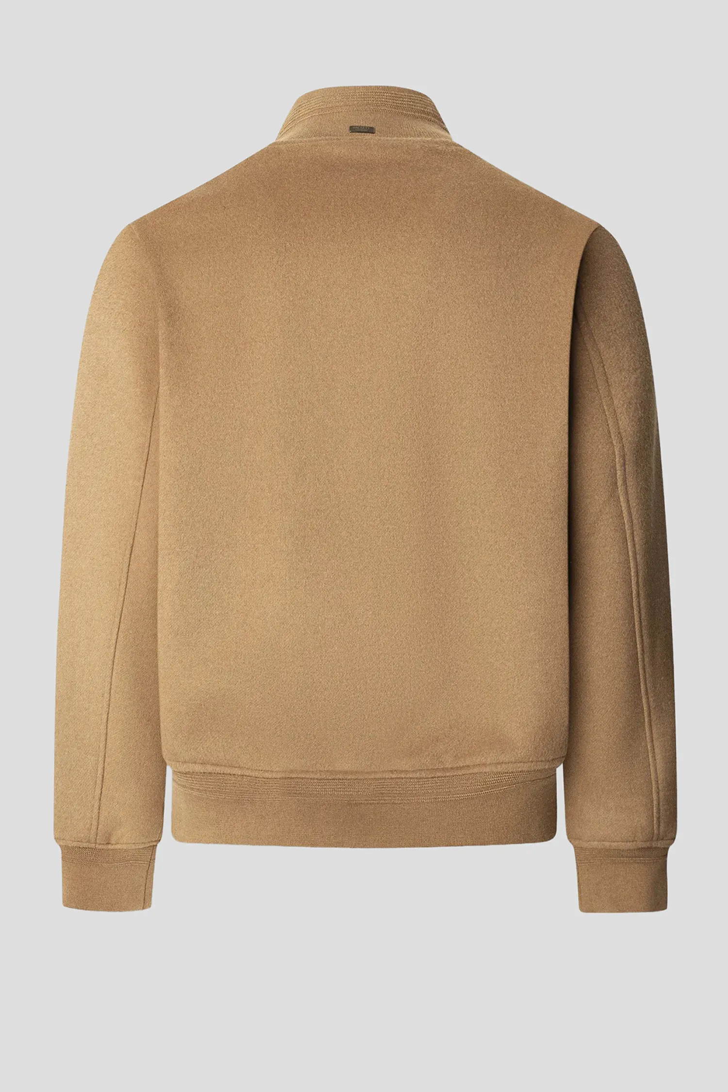 Мужской бежевый бомбер 2