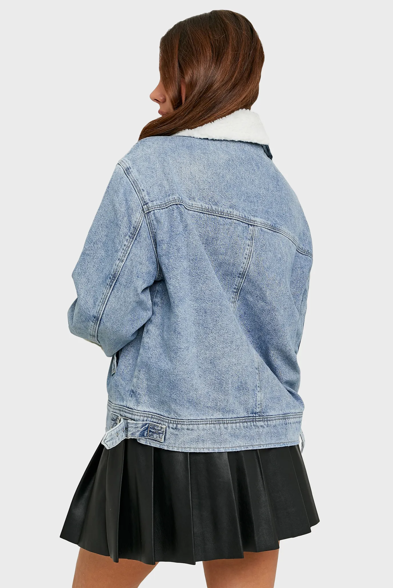 Жіноча блакитна джинсова куртка 2