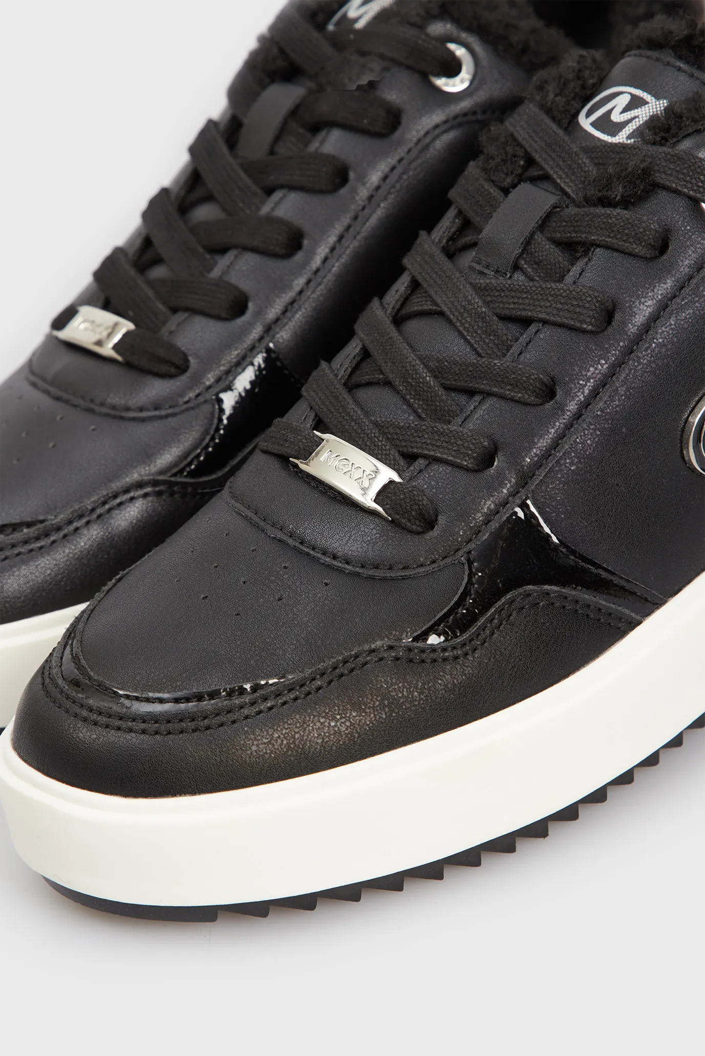 Жіночі чорні снікерси PUNE OLLI 2